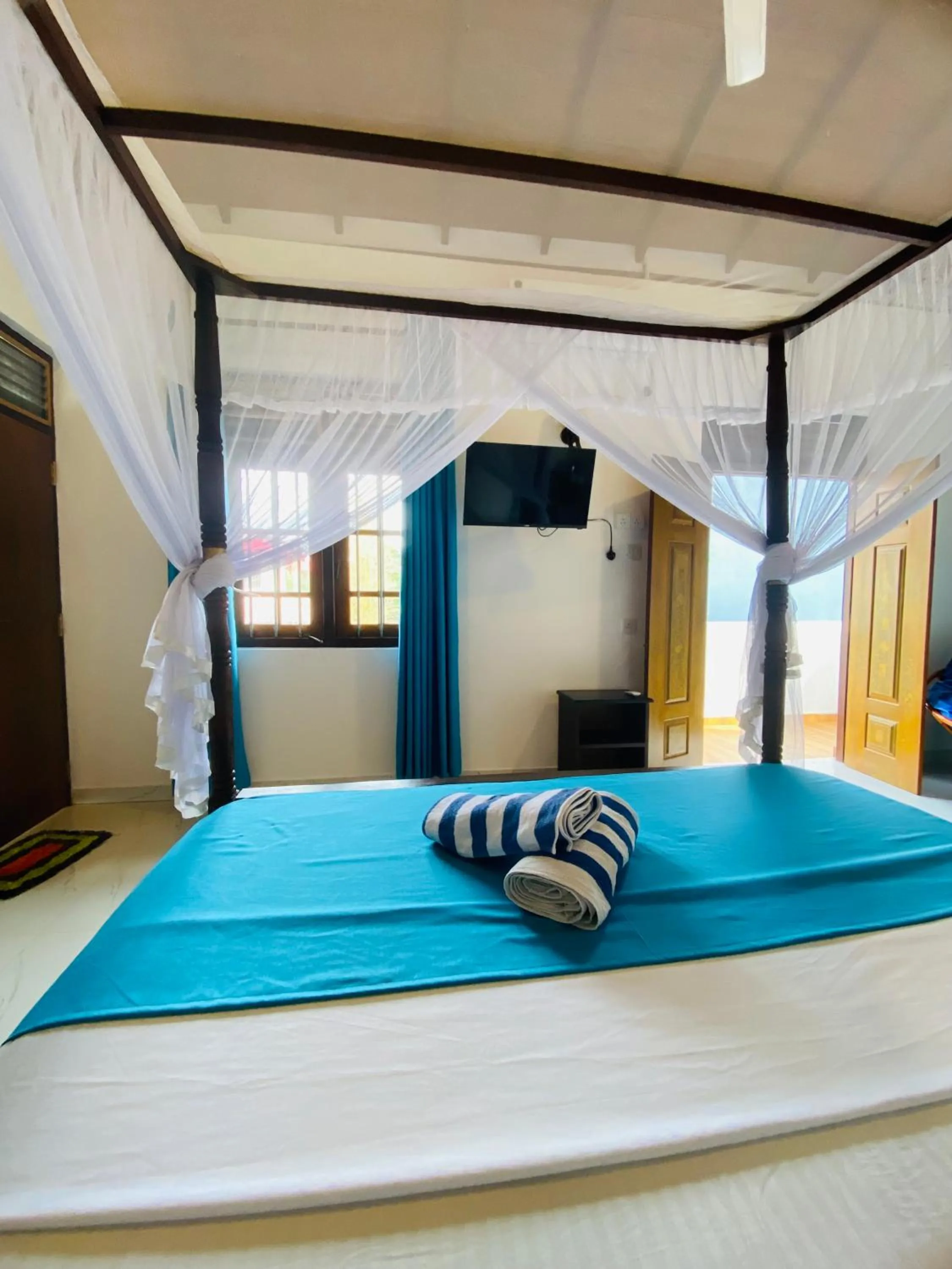 Bed in Mama's Palace Hiriketiya