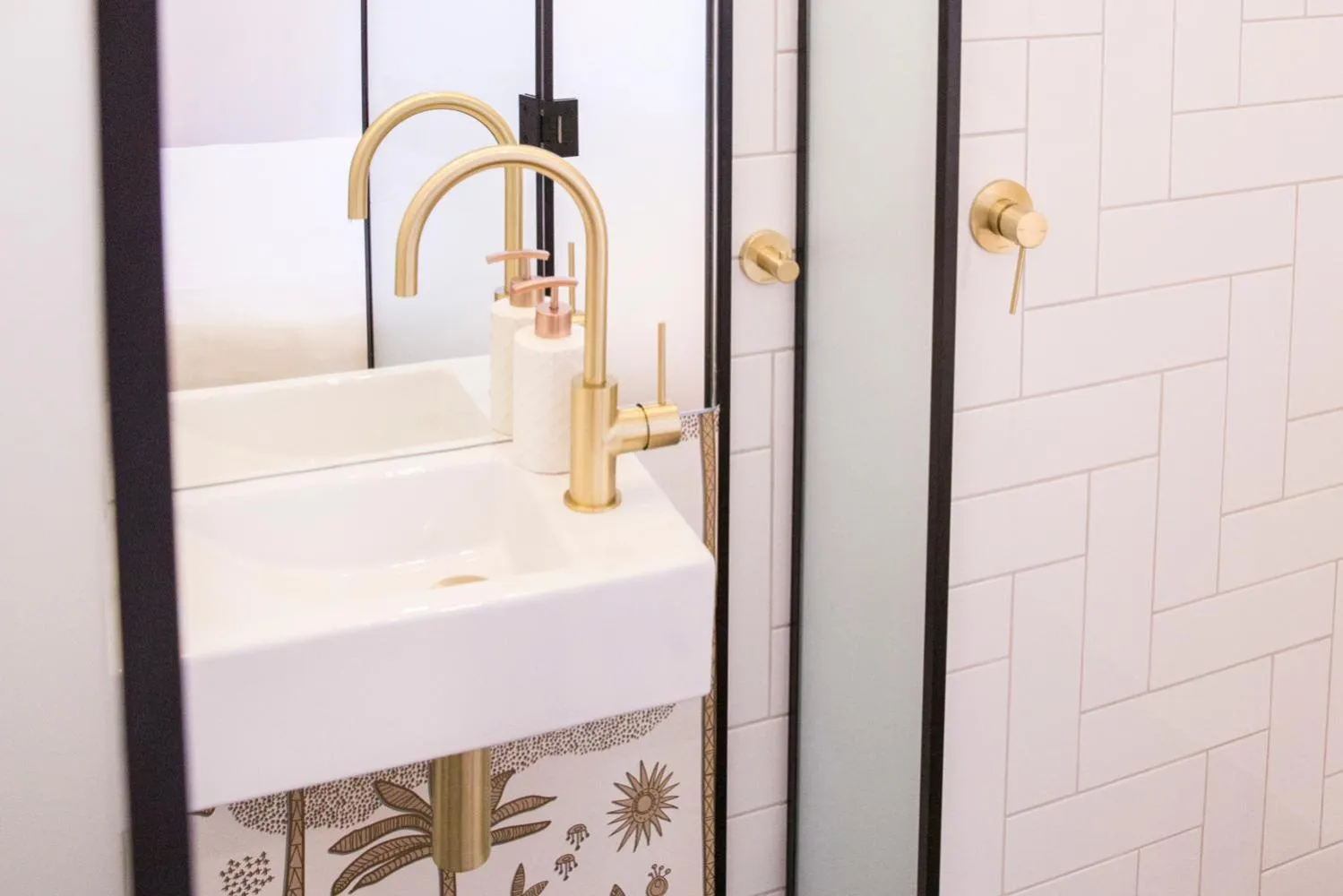 Bathroom in Bayhaven Lodge