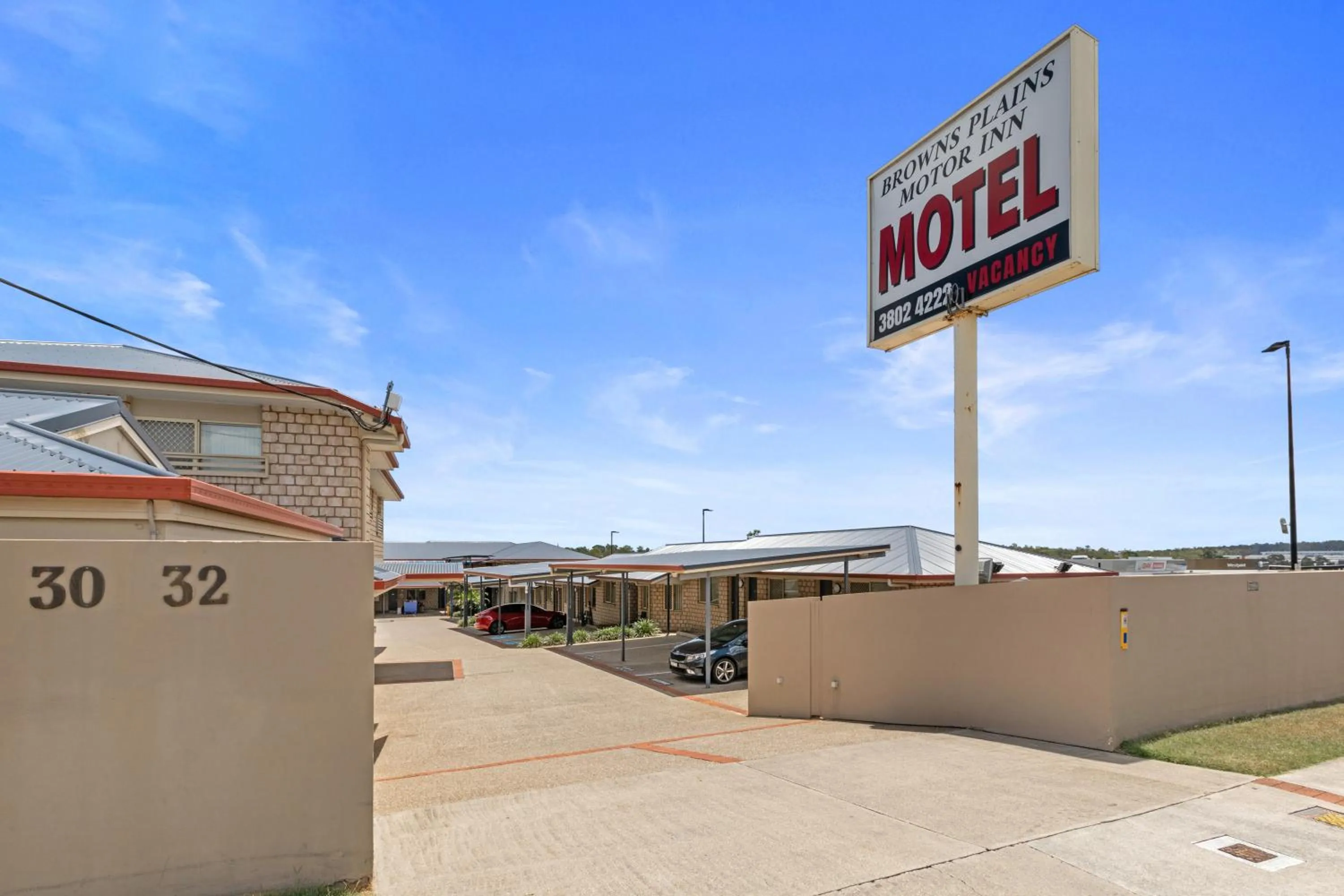 Property building in Browns Plains Motor Inn