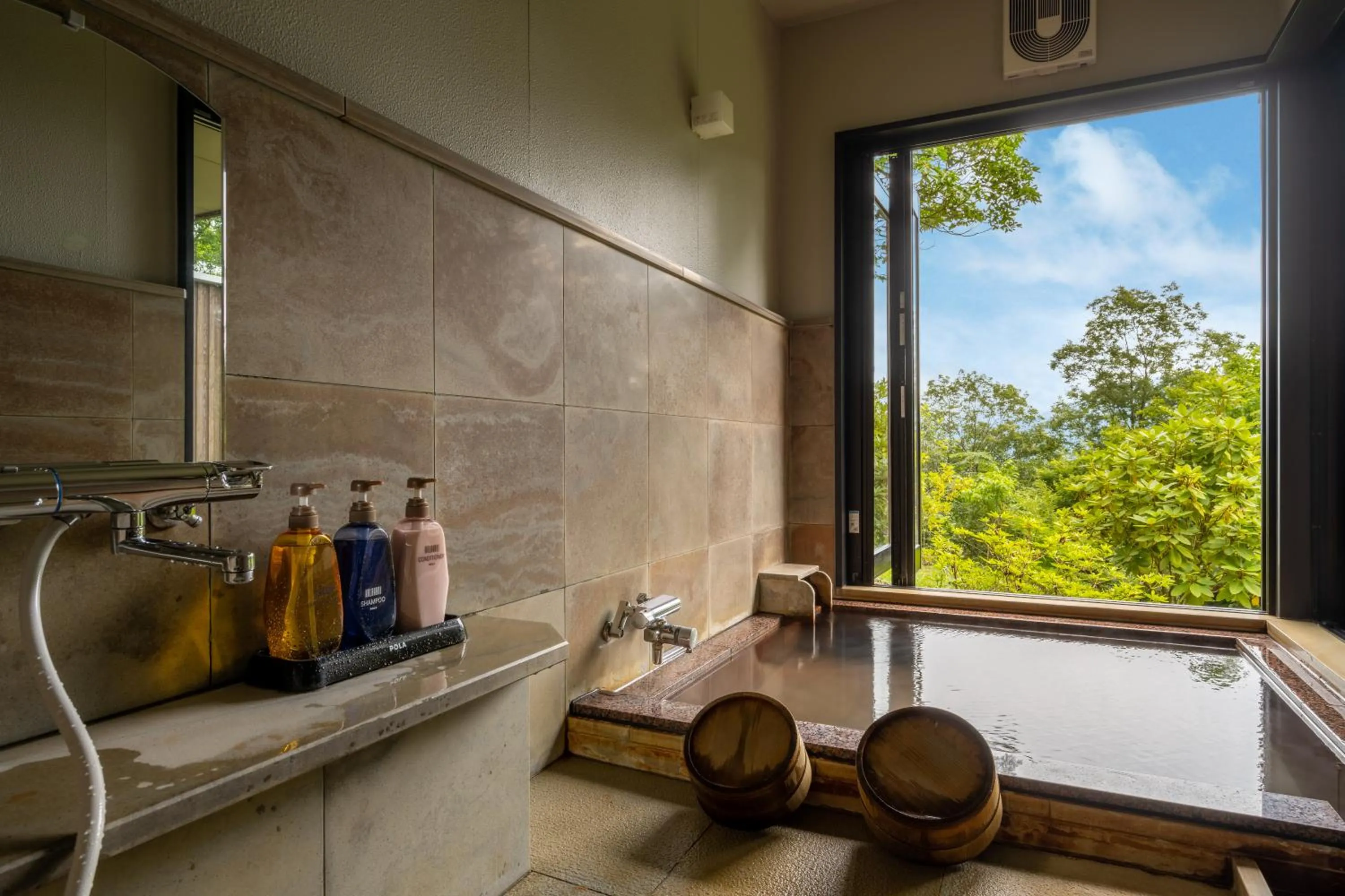 Natural landscape in Kusayane no yado Ryunohige