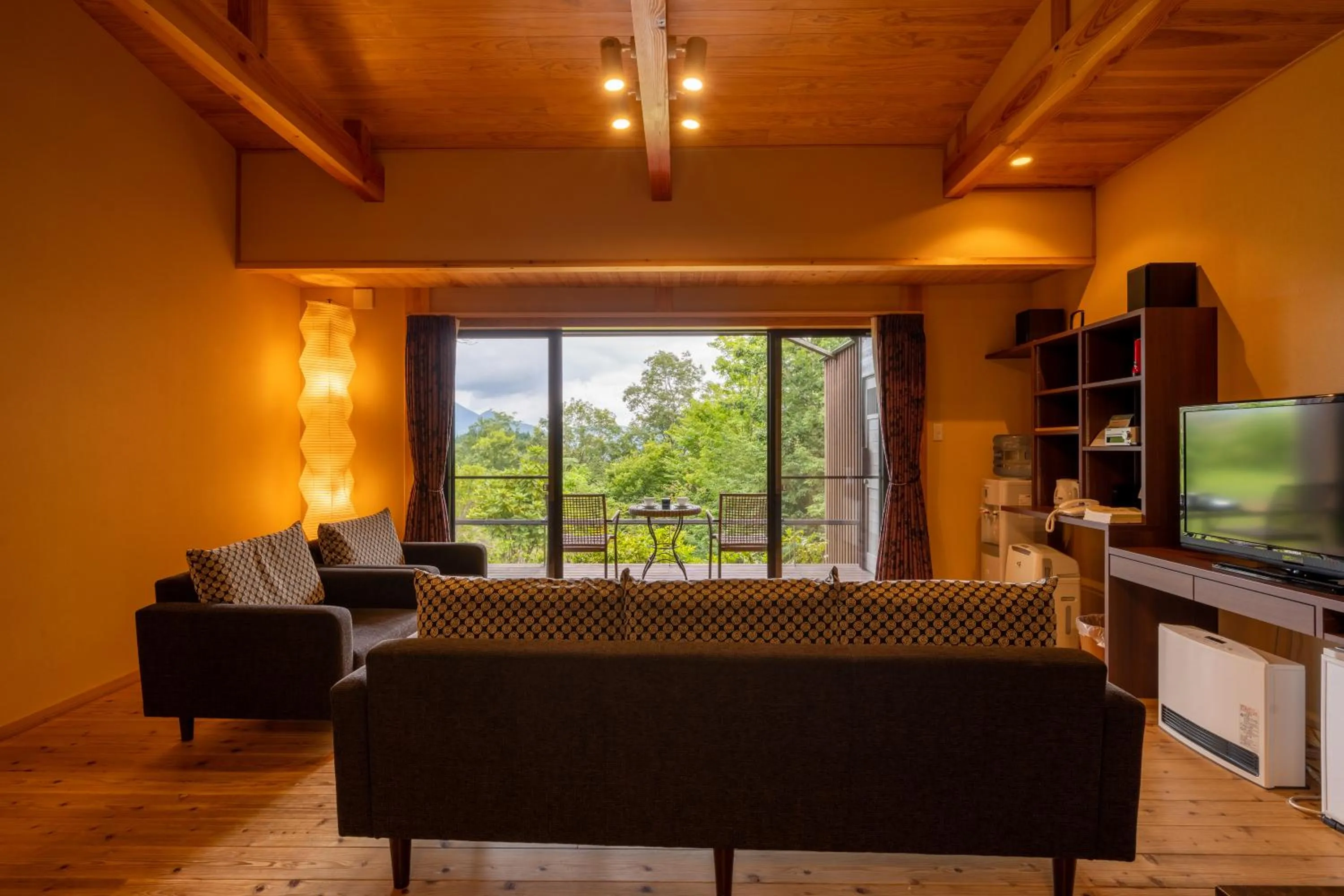 TV and multimedia in Kusayane no yado Ryunohige