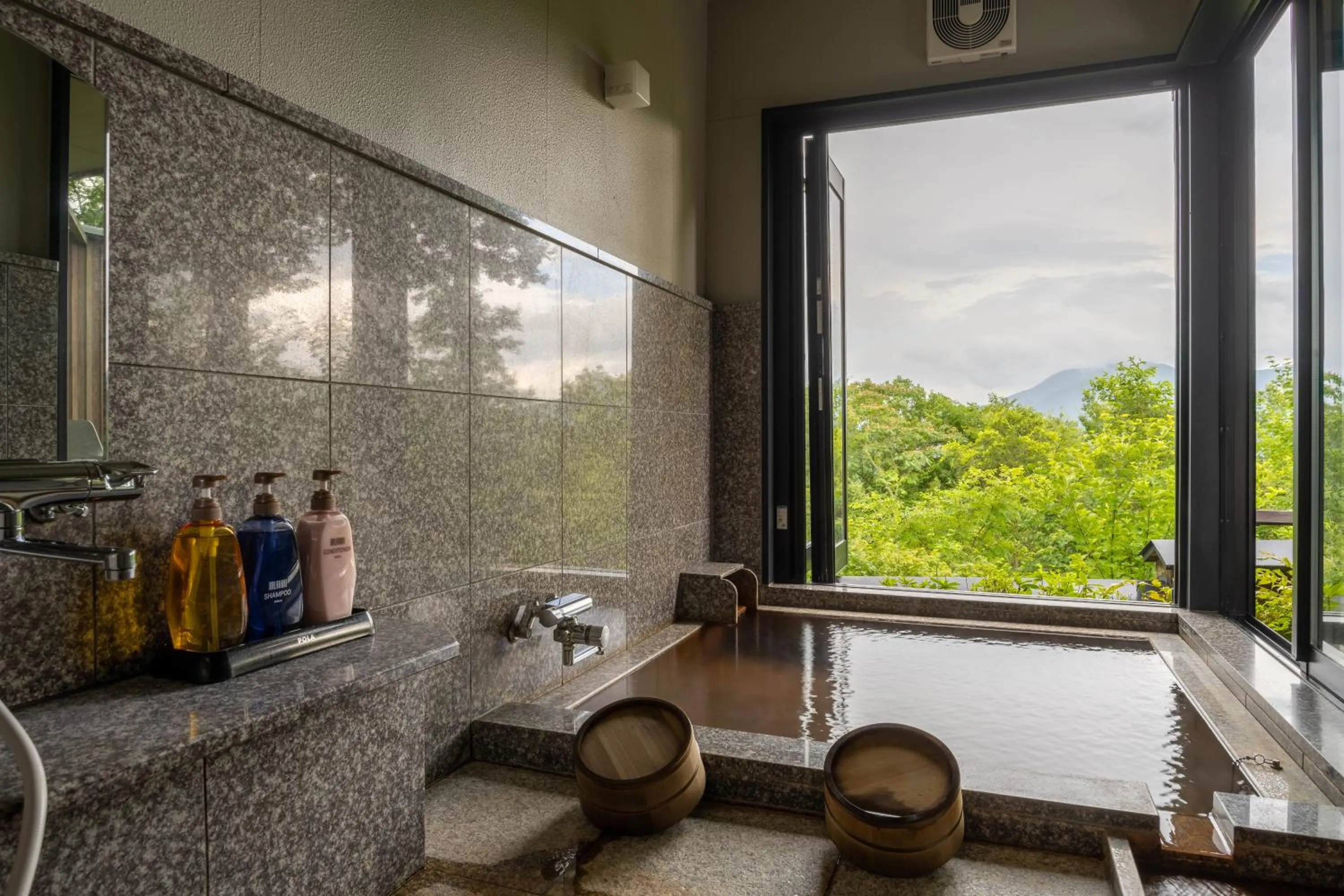 Natural landscape in Kusayane no yado Ryunohige