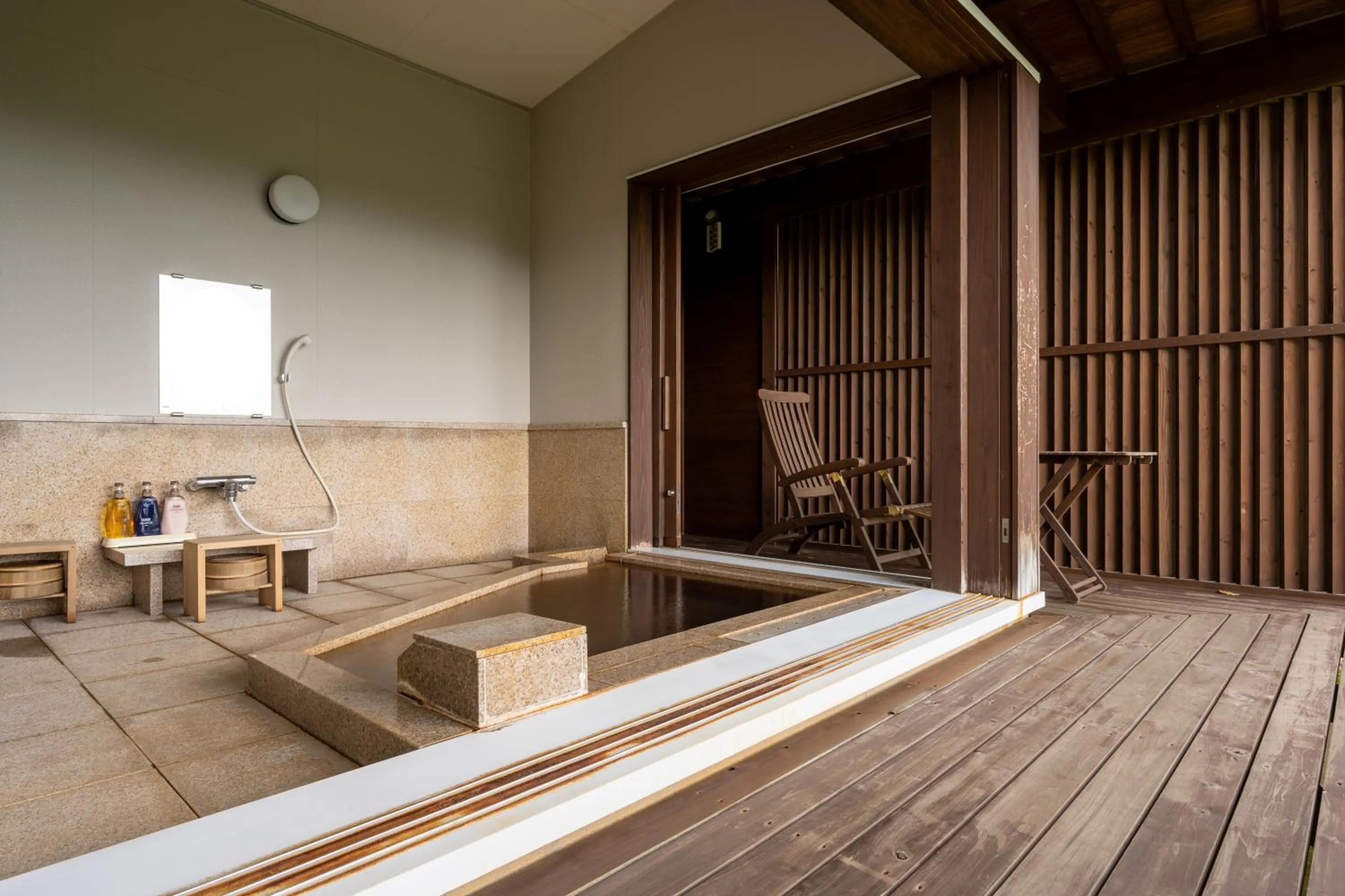 Hot Spring Bath in Kusayane no yado Ryunohige