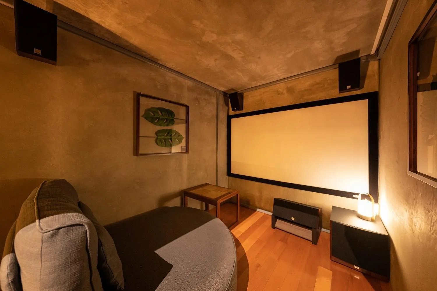 TV and multimedia in Nihon-no-Ashitaba