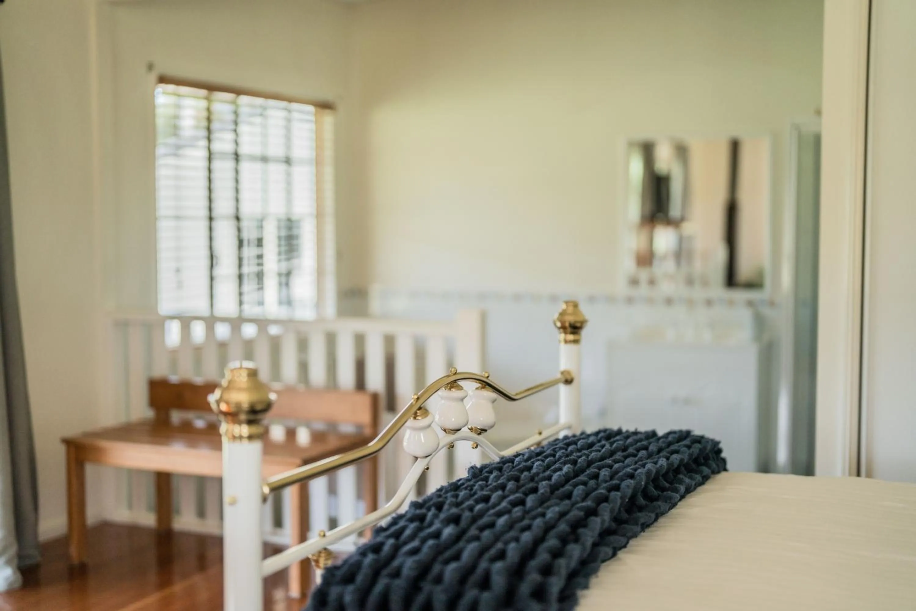 Bed in Granite Gardens Cottages & Lake Retreat