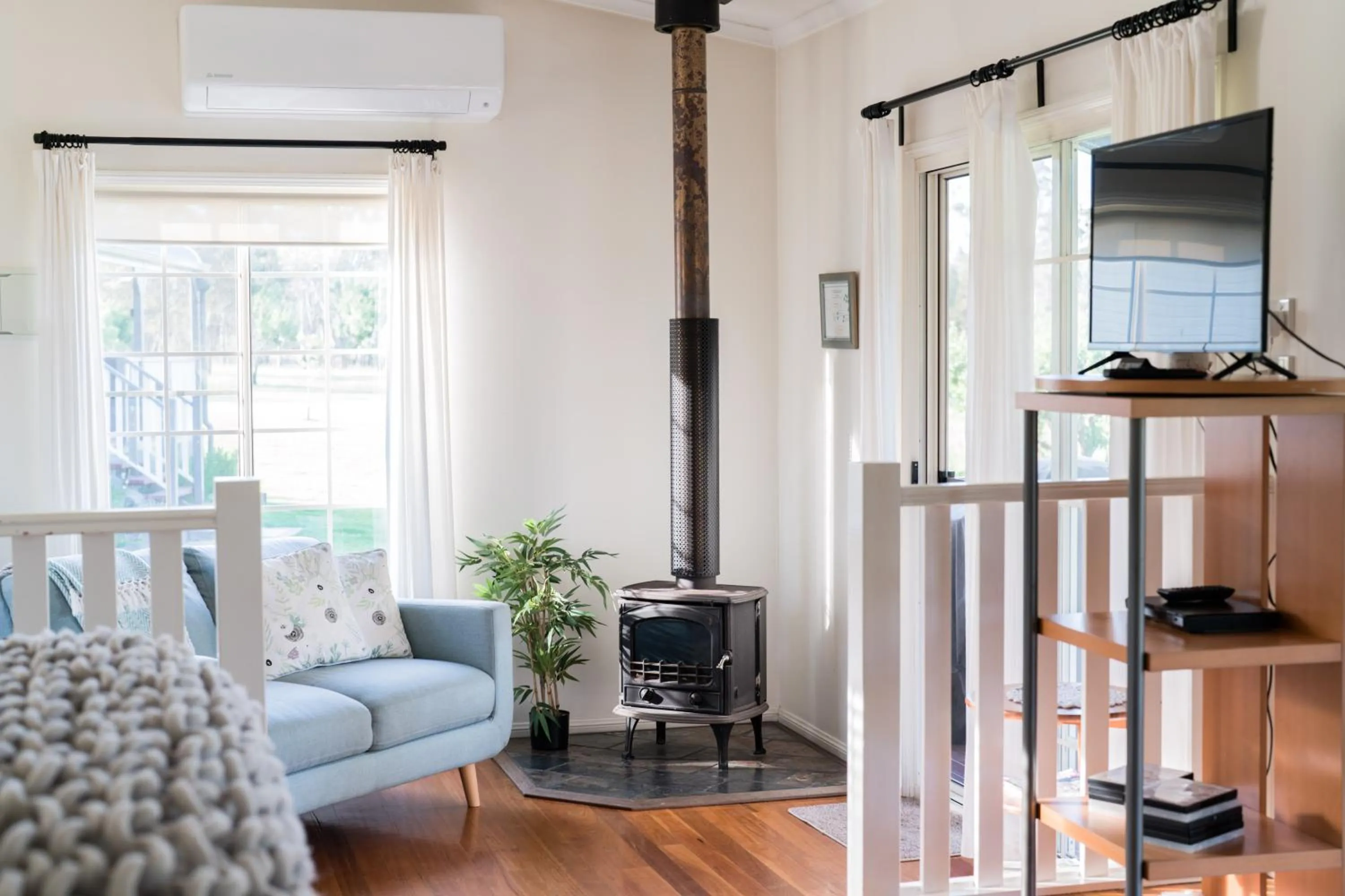 Granite Gardens Cottages & Lake Retreat