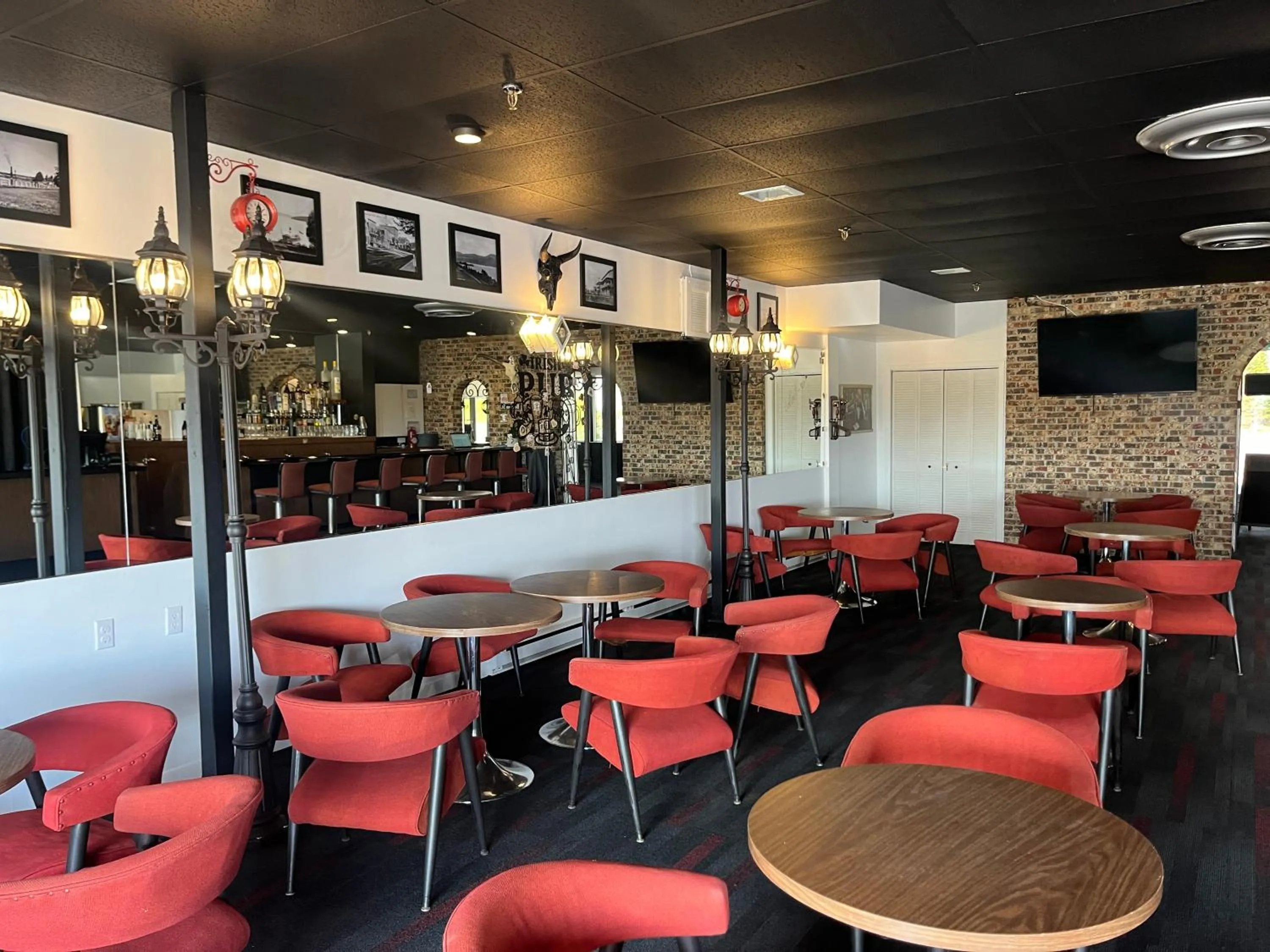 Lounge or bar in Hotel Motel Le Château