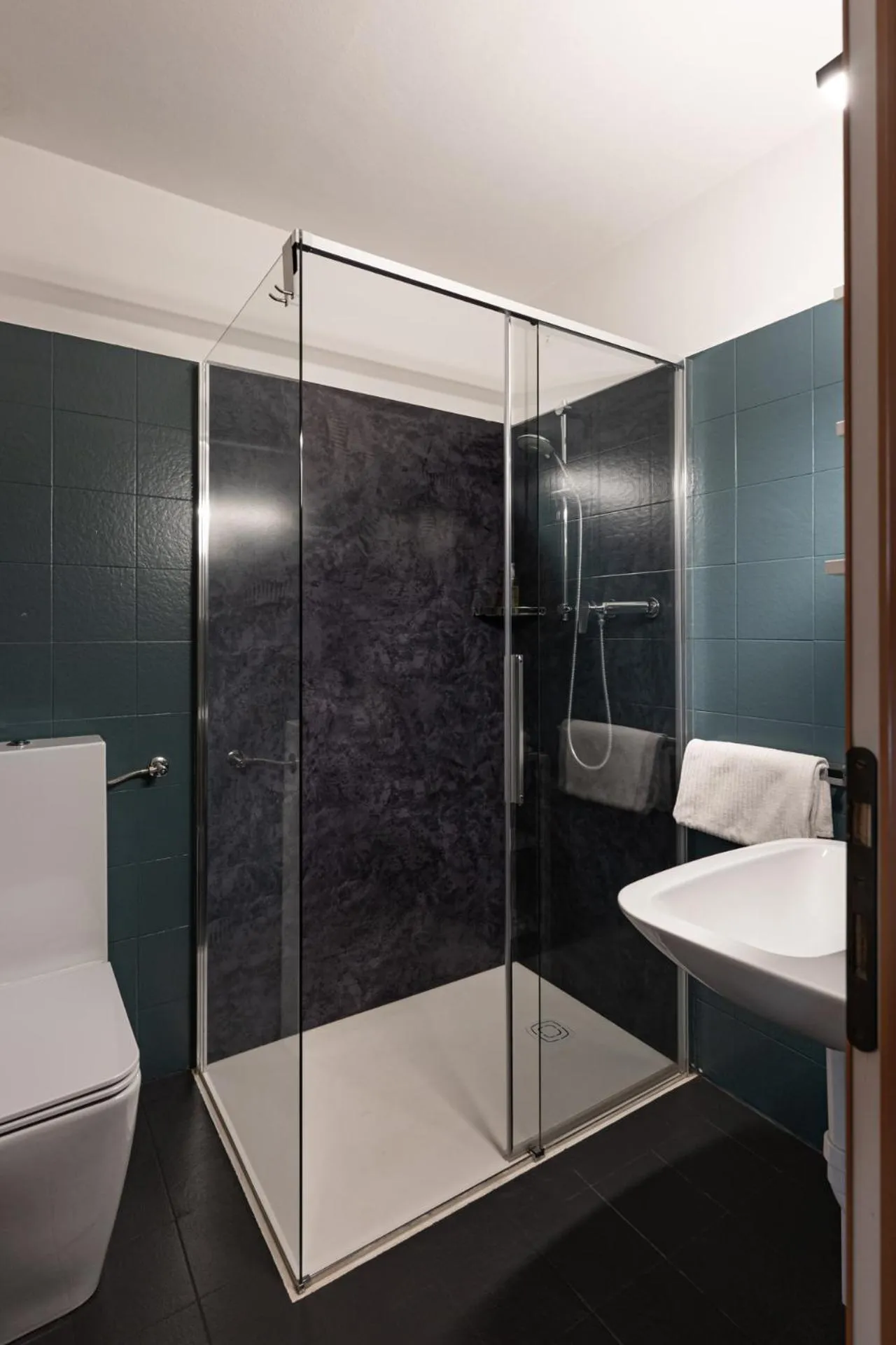 Shower in Gasthof Salurn