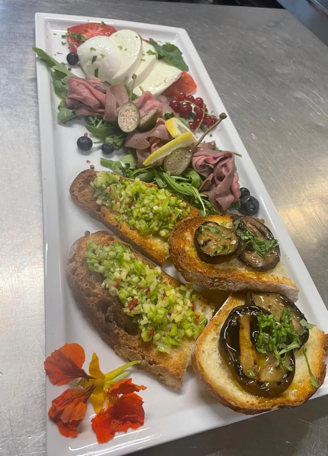 Restaurant/places to eat in Gasthof Salurn