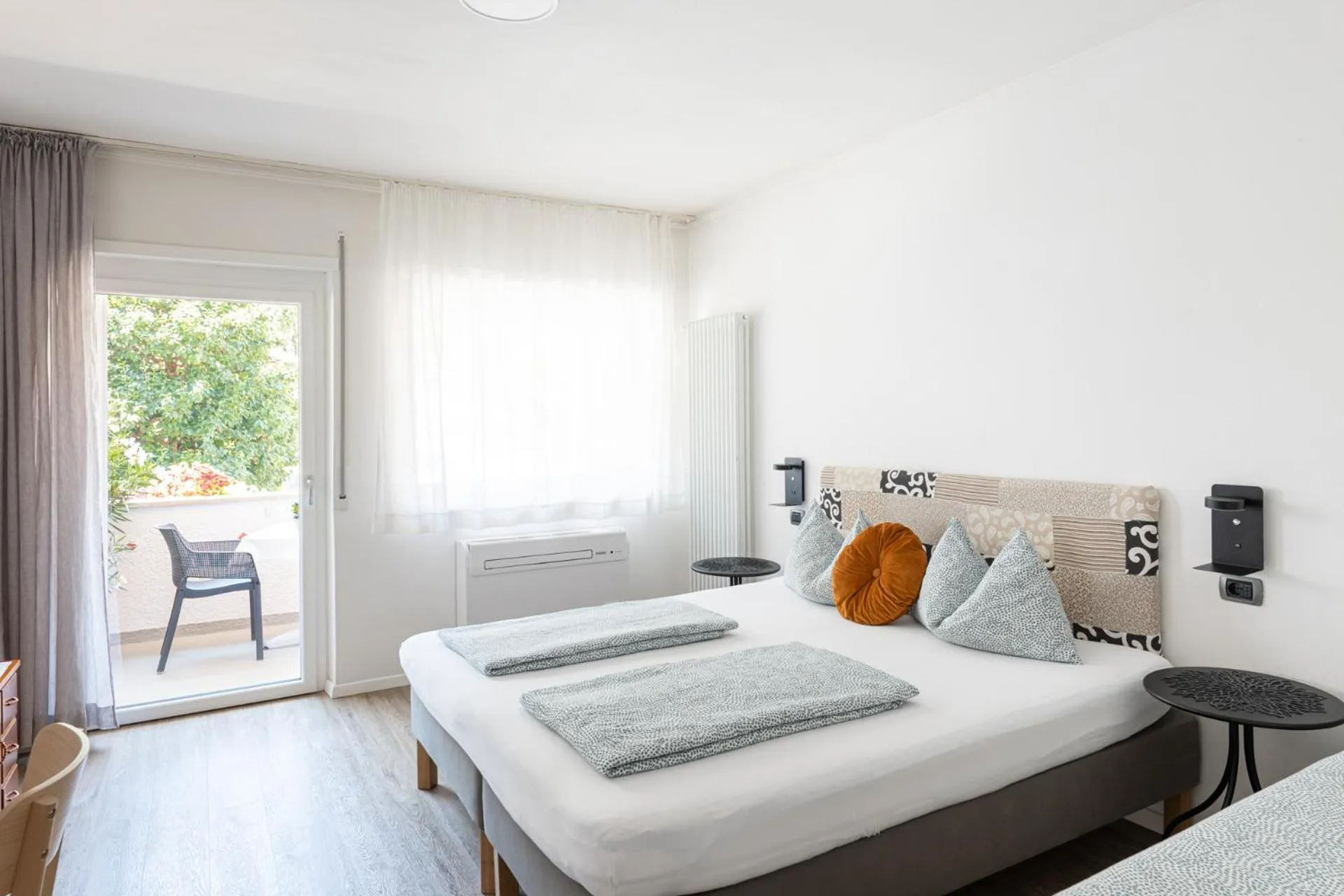 Bedroom, Bed in Gasthof Salurn