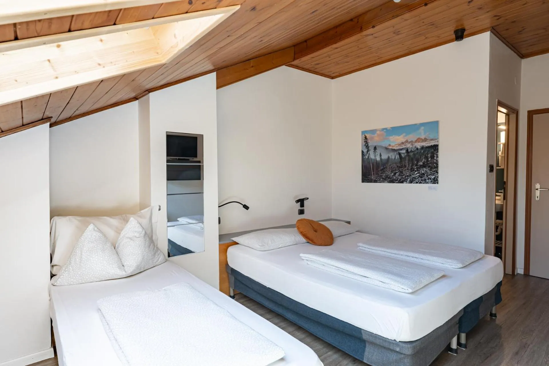 Bedroom, Bed in Gasthof Salurn