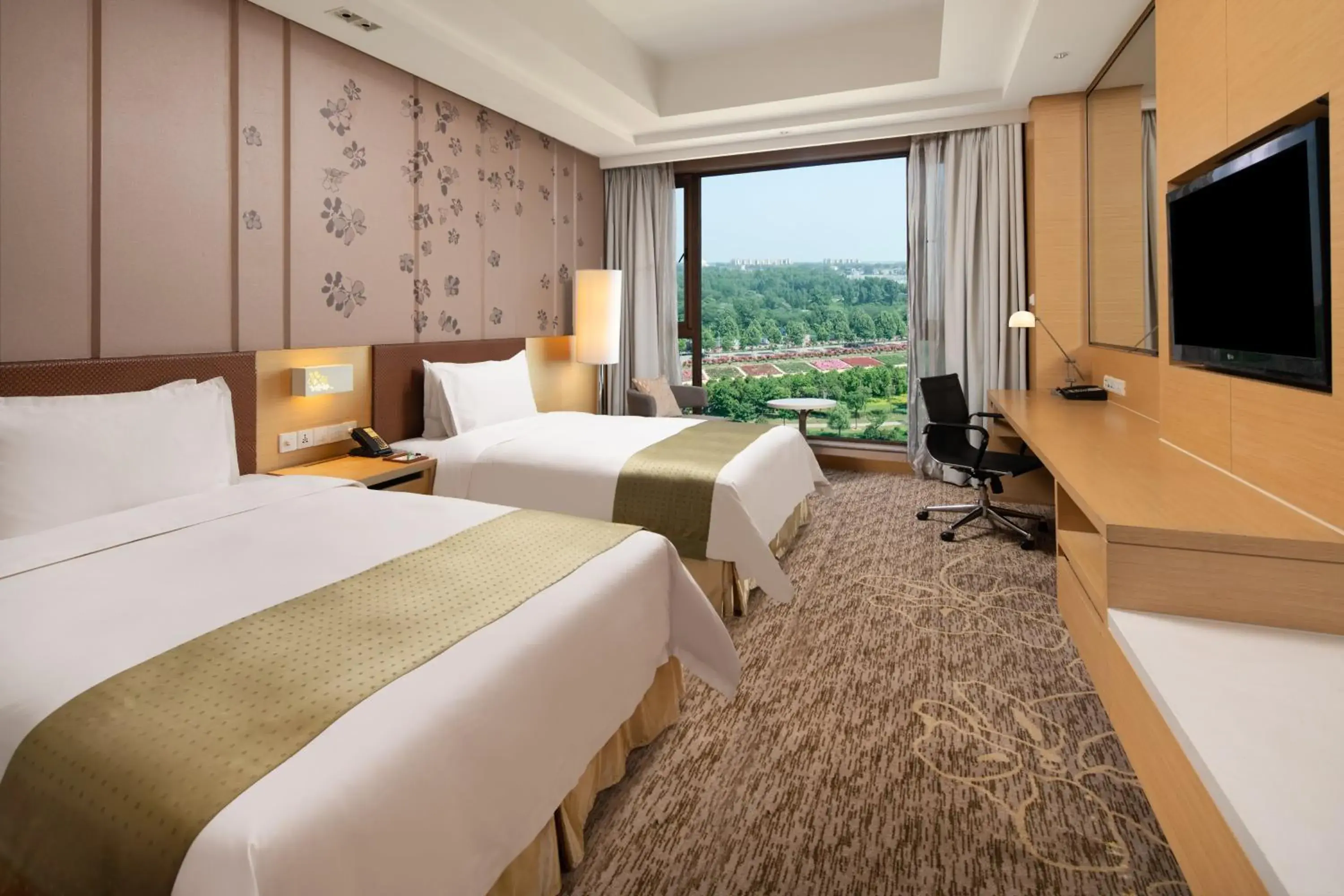 Standard Twin Room with View in Holiday Inn Nanyang by IHG Standard Twin Room with View in Holiday Inn Nanyang by IHG