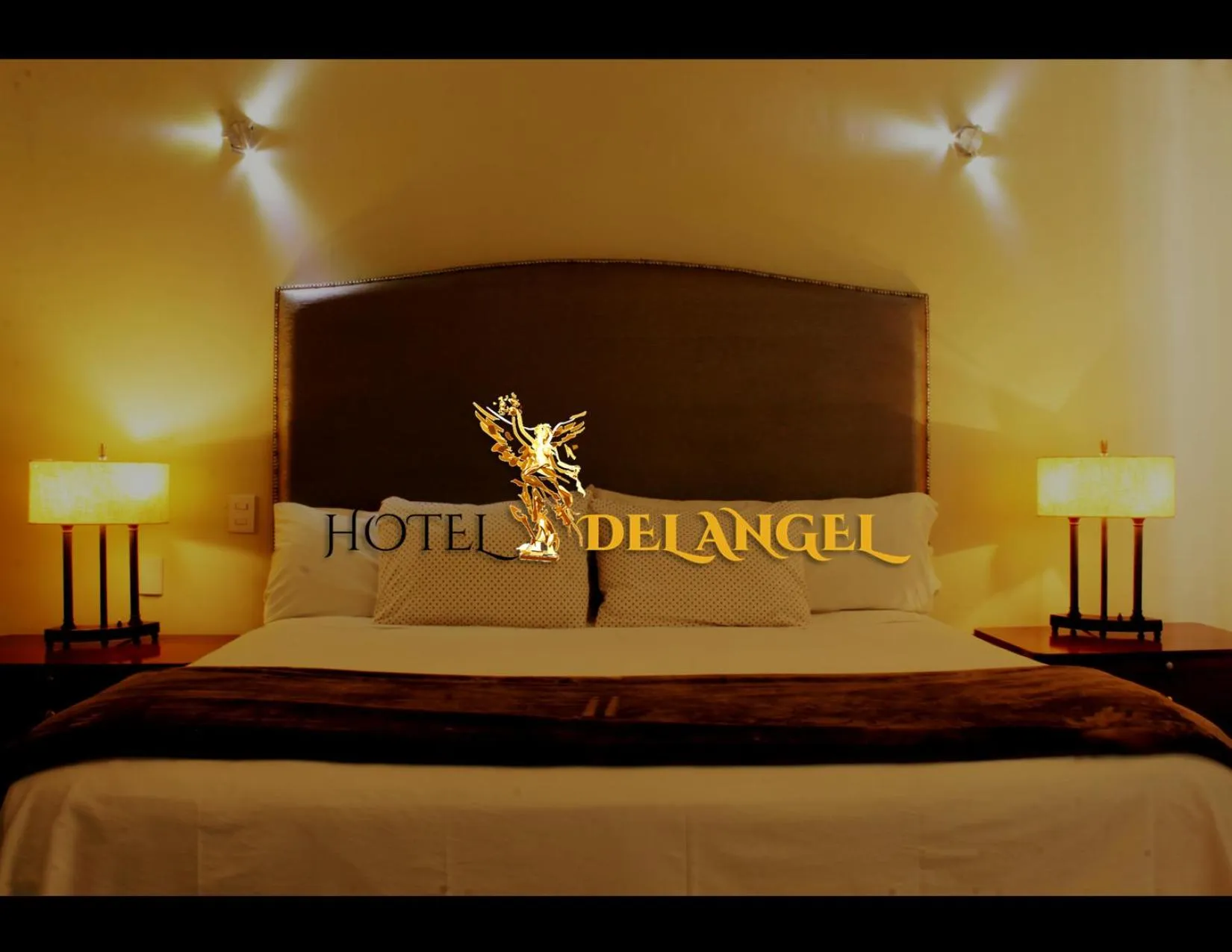 Bed in Hotel del Angel