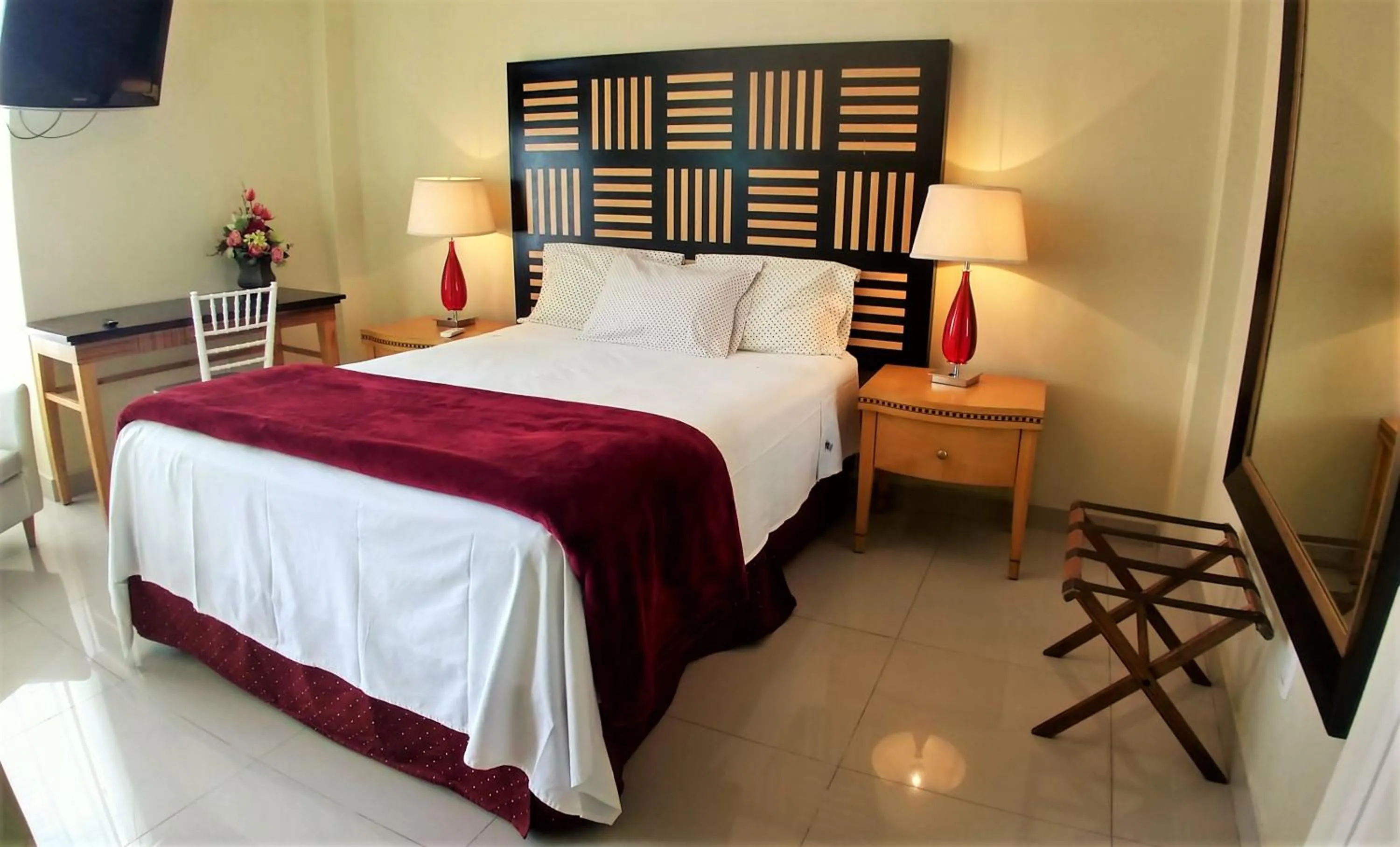 Bed in Hotel del Angel