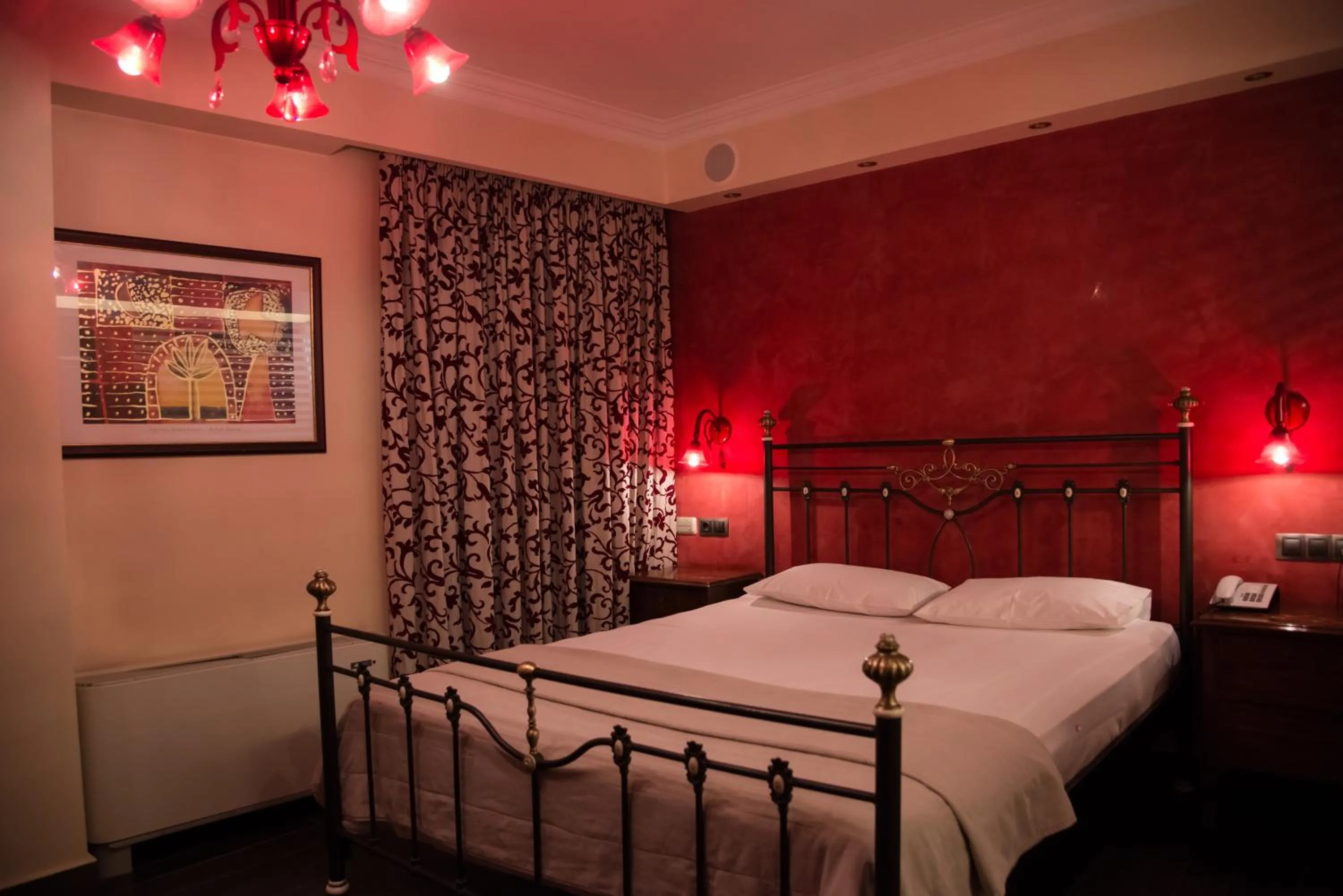 Bedroom, Bed in Hotel Maroussi