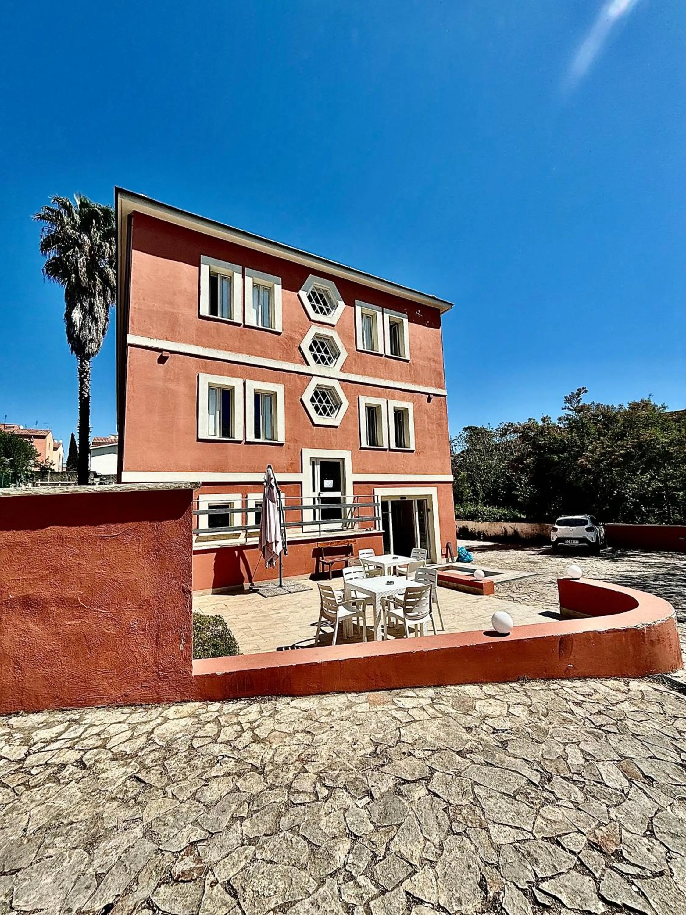 Property building in Palace Rome