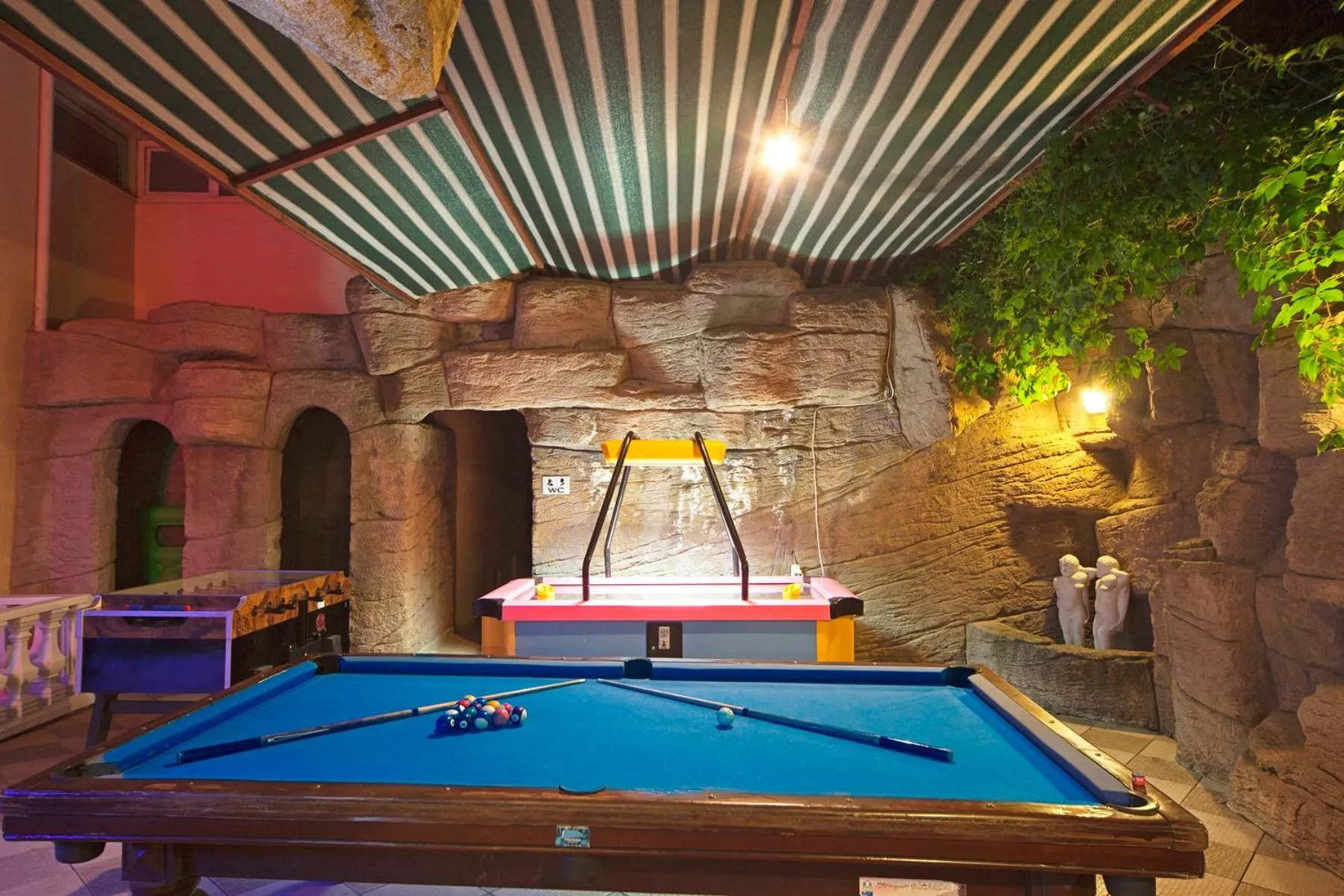 Billiard in Selen Hotel