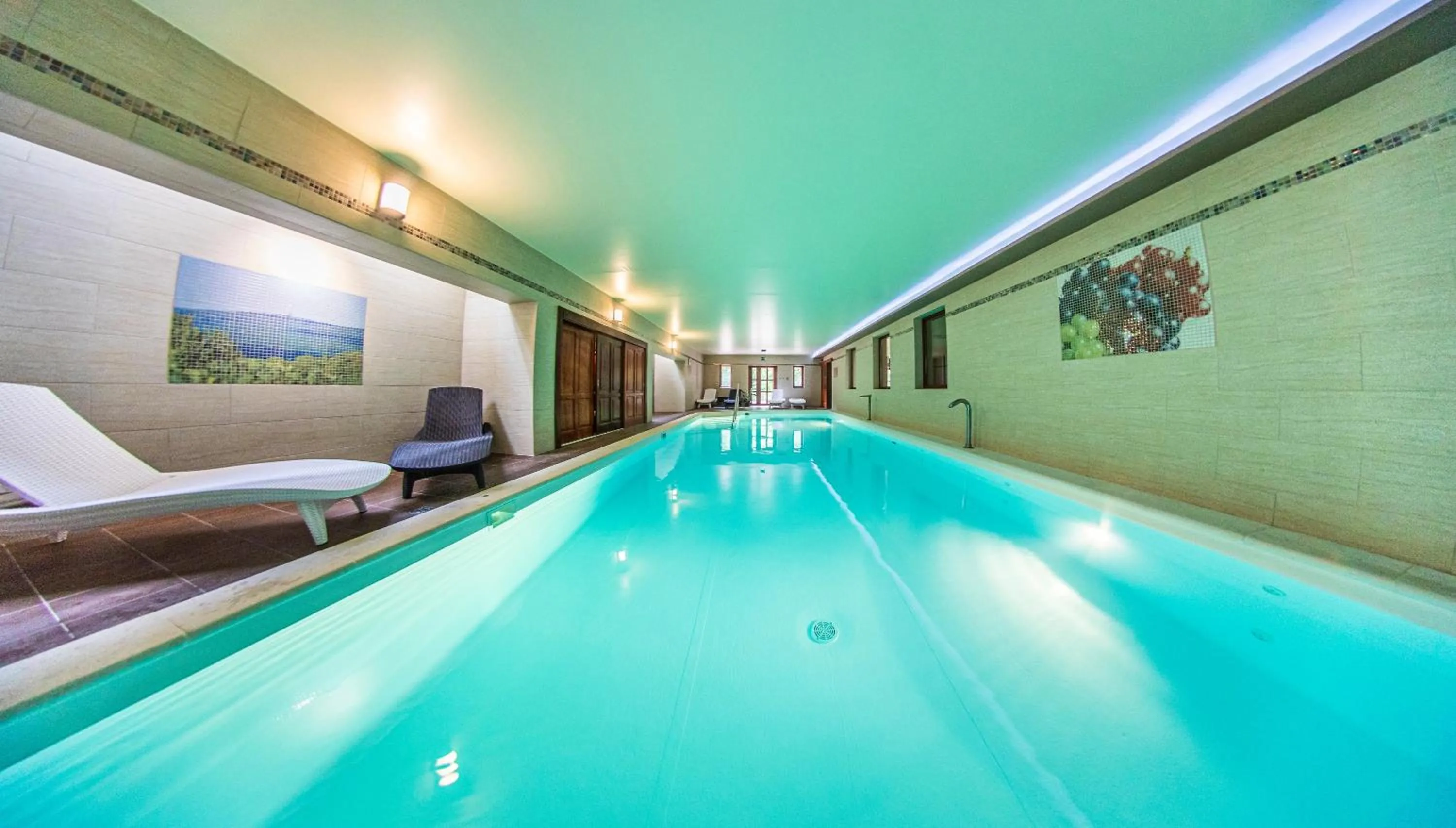 Borhotel Sziluett Farkasmály