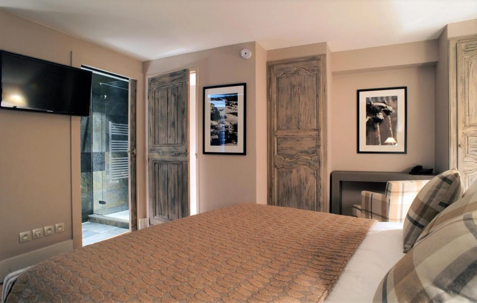 Bedroom in Hôtel & Spa L'Alta Peyra