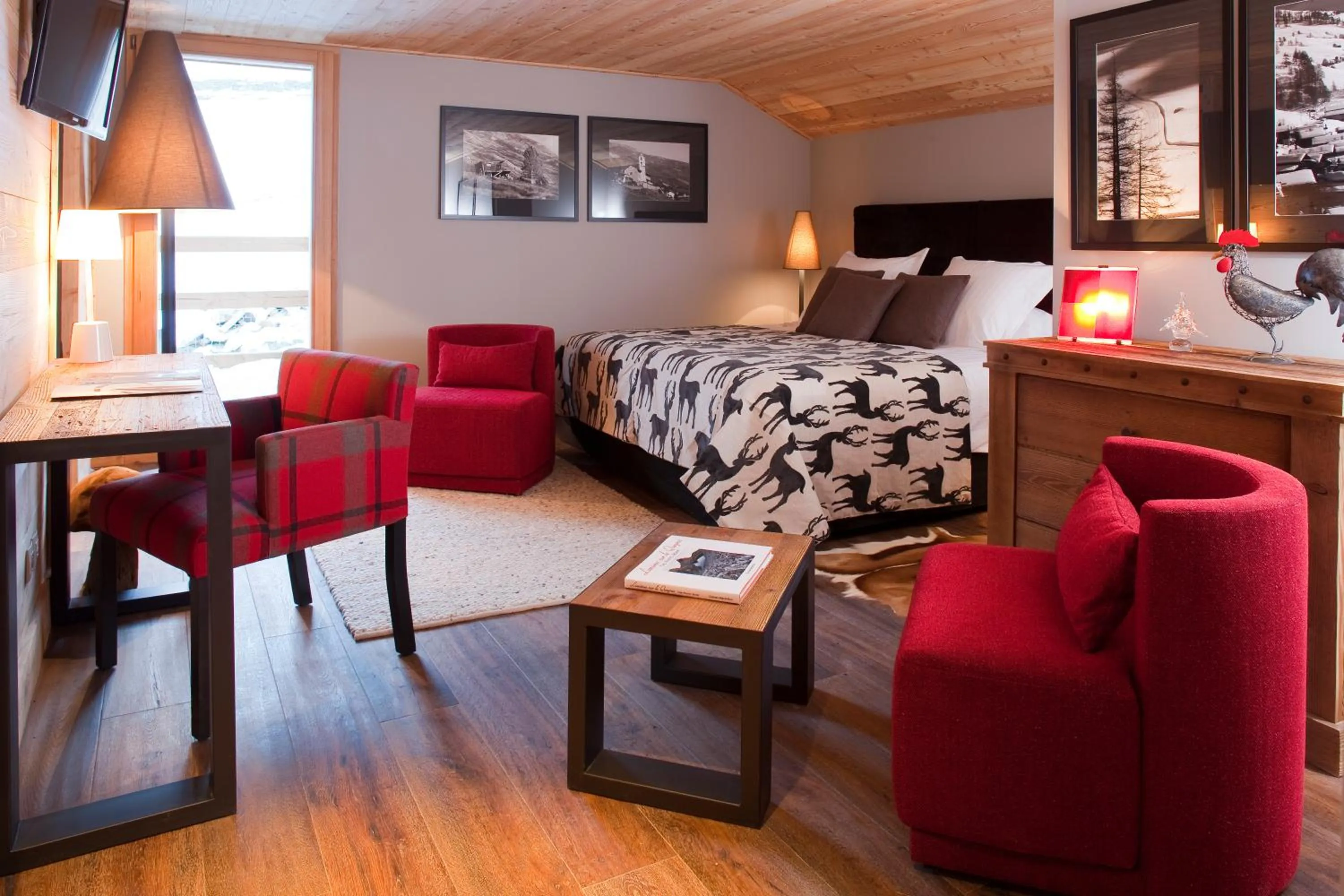 TV and multimedia in Hôtel & Spa L'Alta Peyra