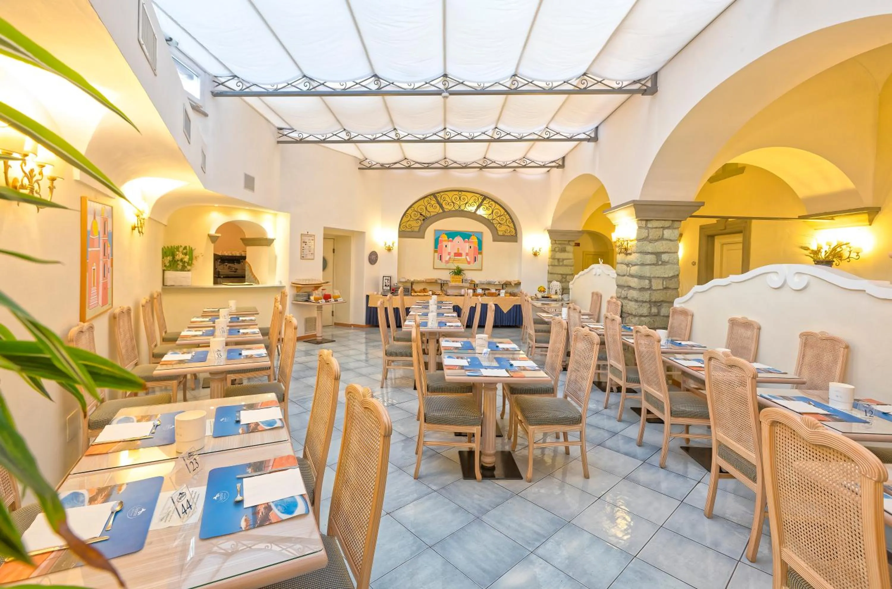 Restaurant/places to eat in Hotel Nettuno