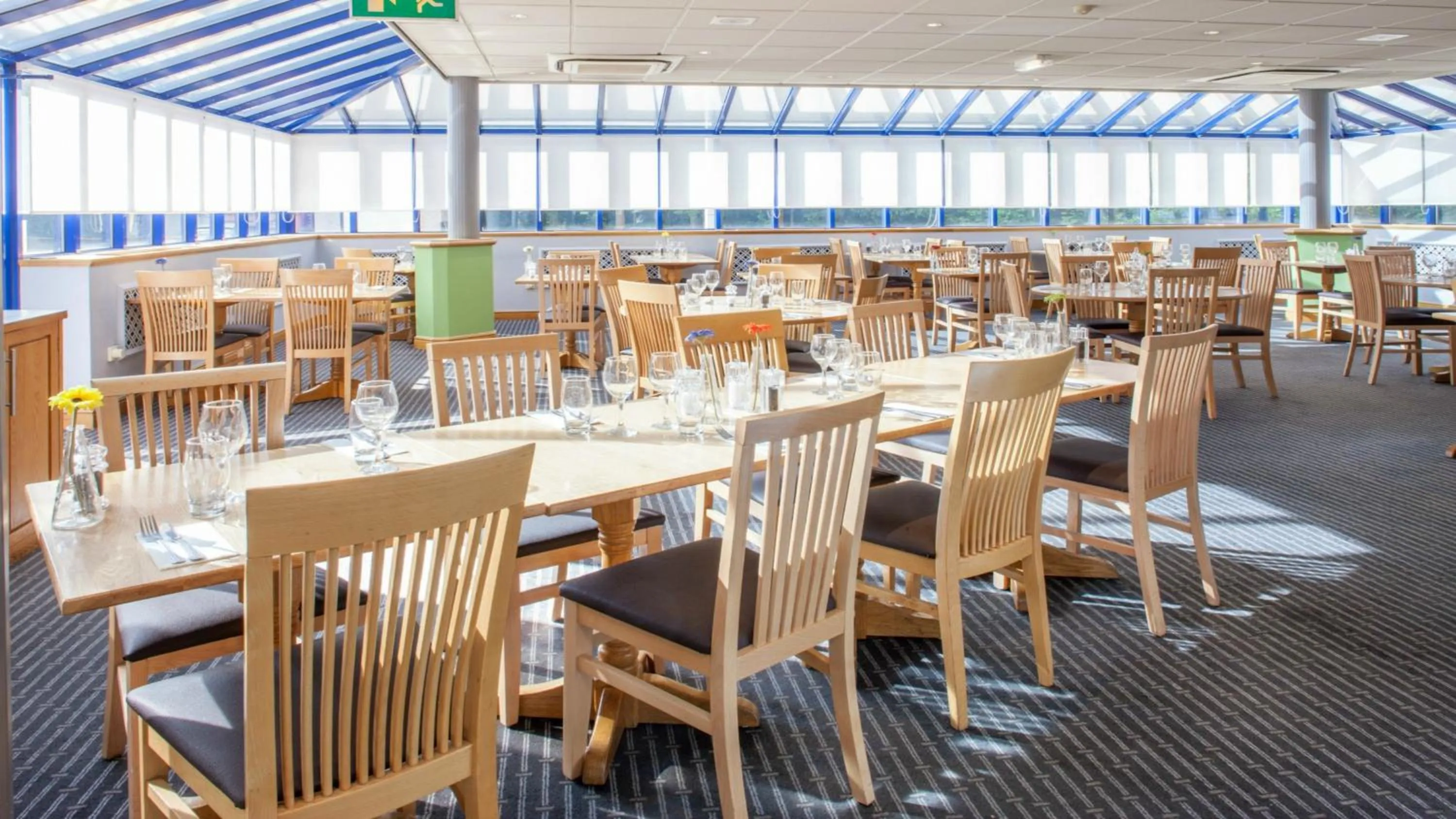 Restaurant/places to eat in Holiday Inn Warrington by IHG