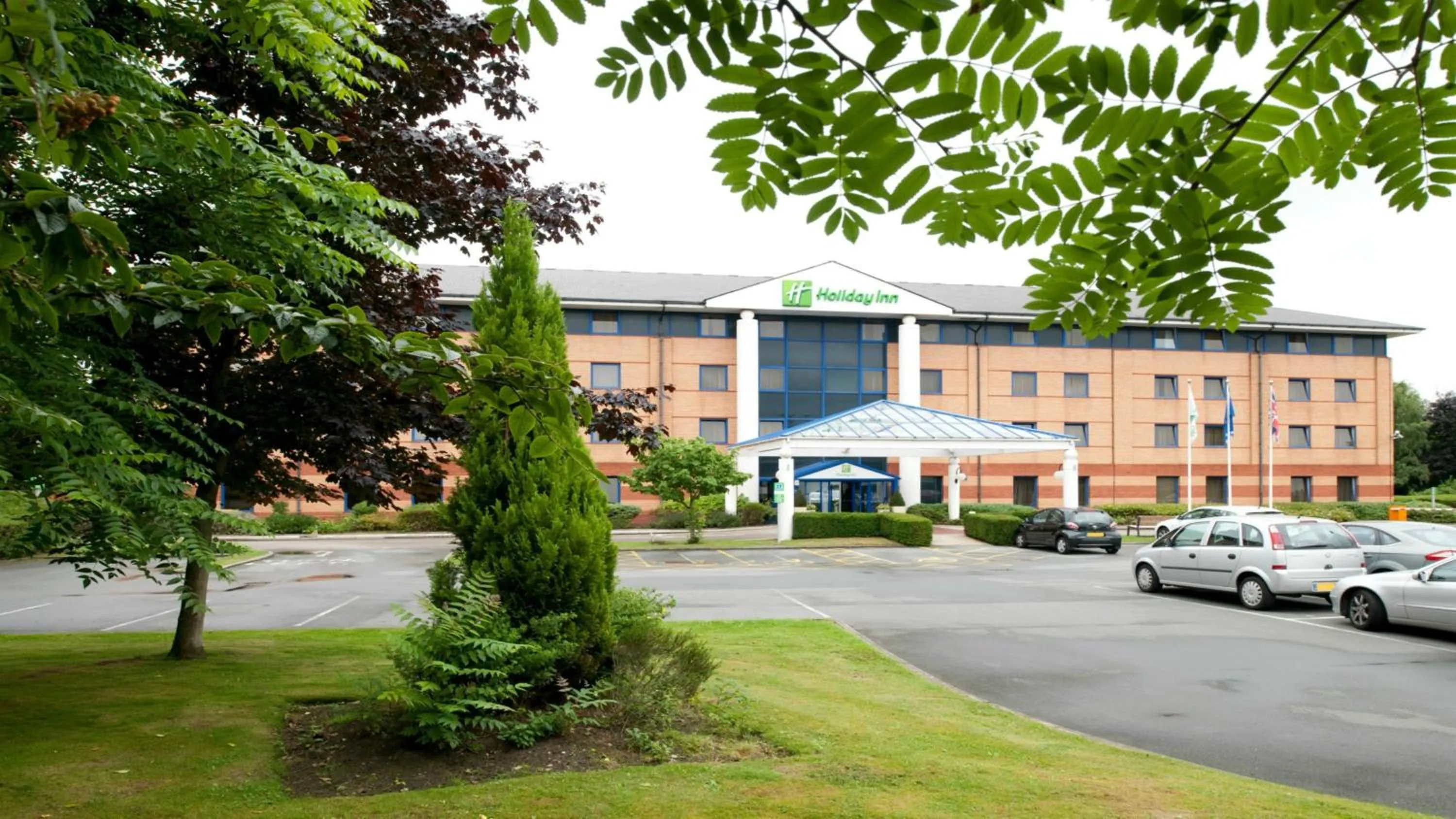 Property building in Holiday Inn Warrington by IHG