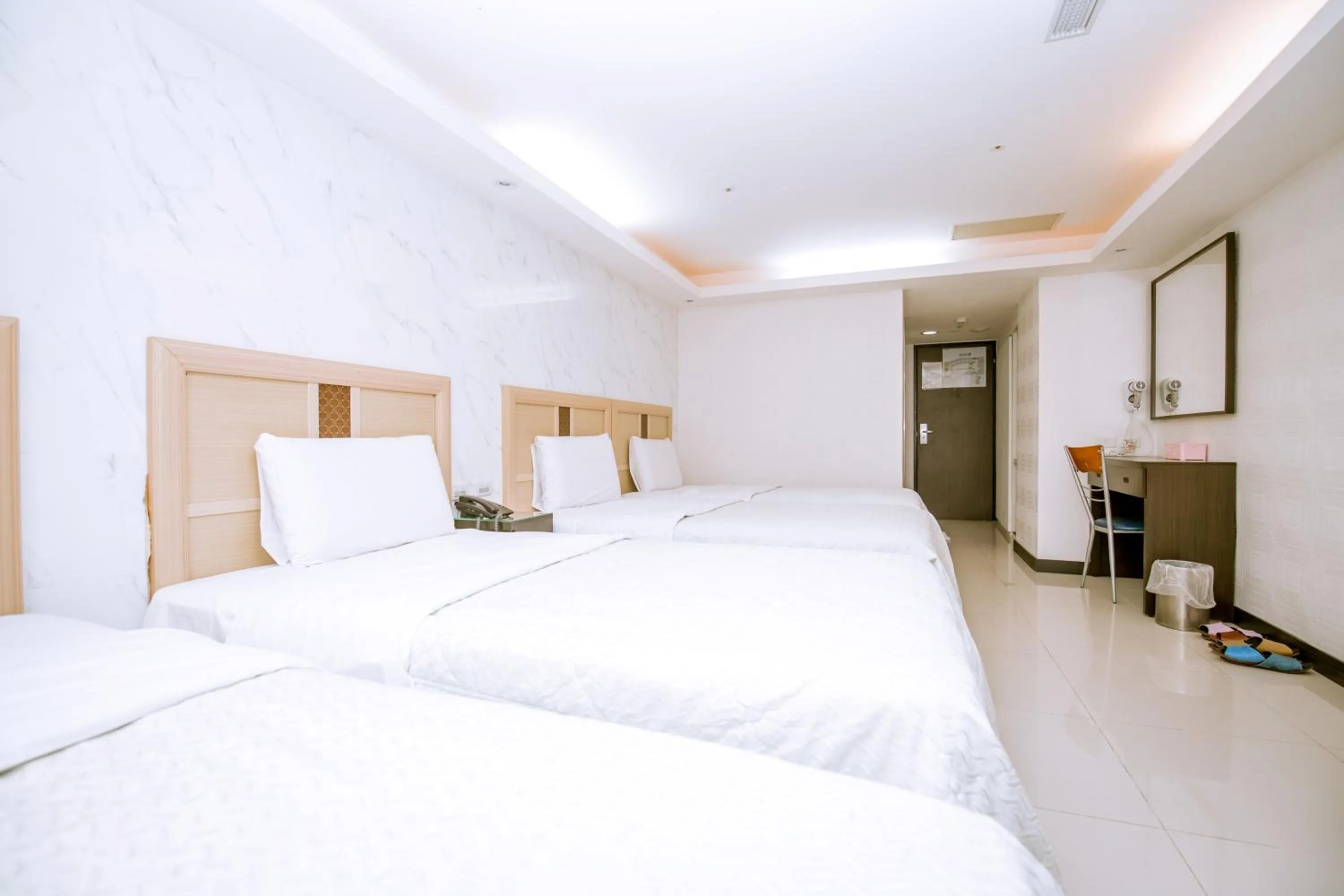 Photo of the whole room, Bed in Guide Hotel Taoyuan Fuxing