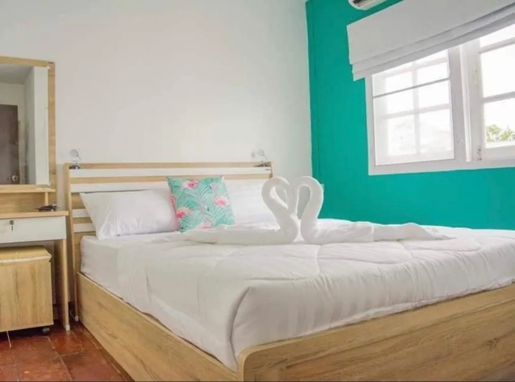 Bed in Karoon Sea View Lodge