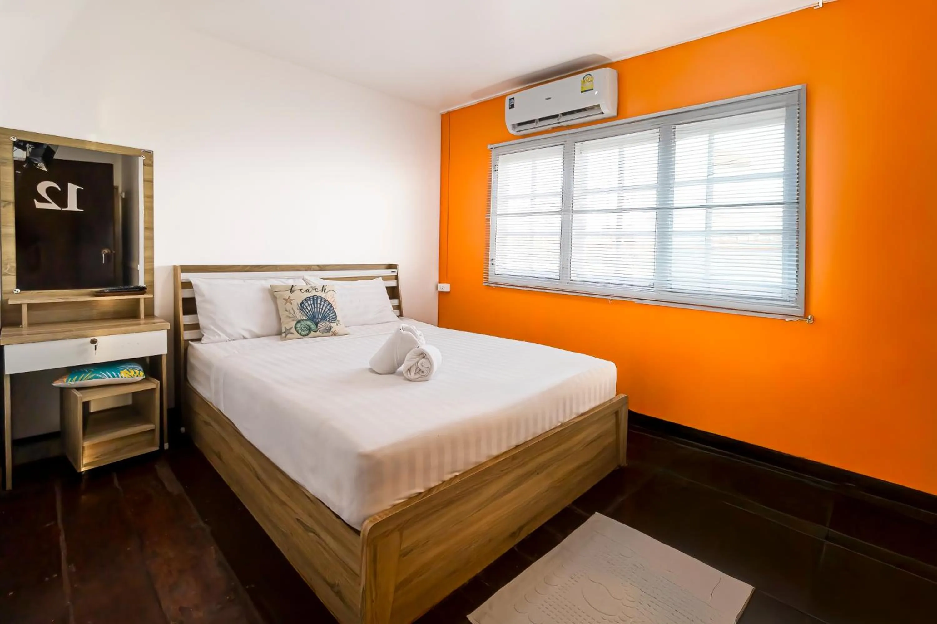 Bed in Karoon Sea View Lodge