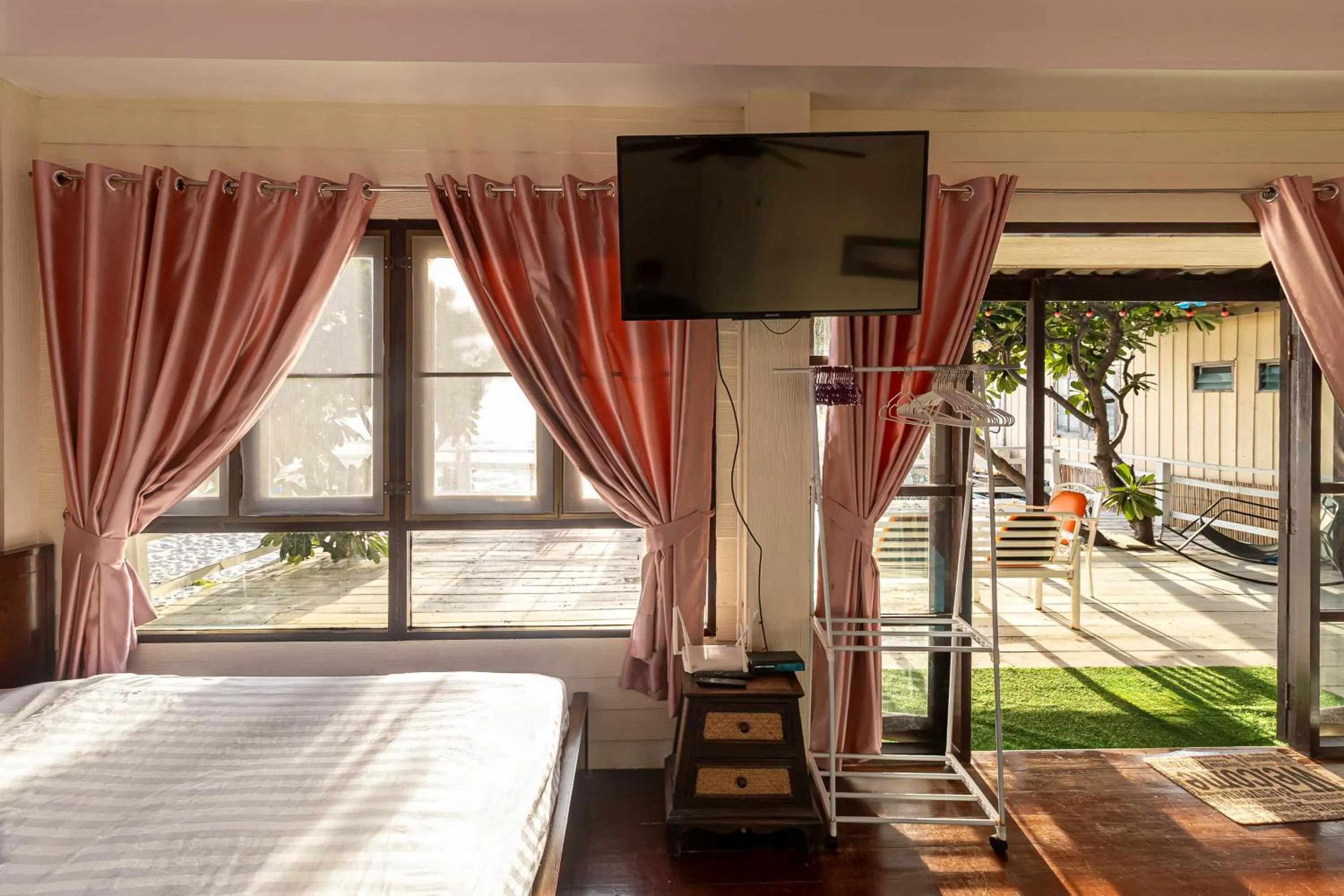 Bed in Karoon Sea View Lodge