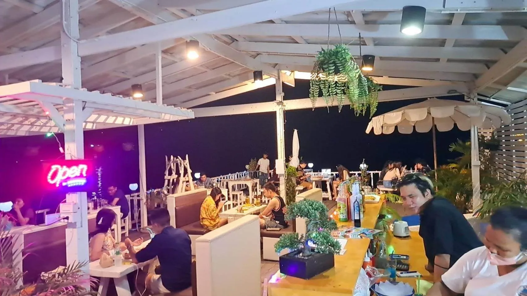 Karoon Sea View Lodge