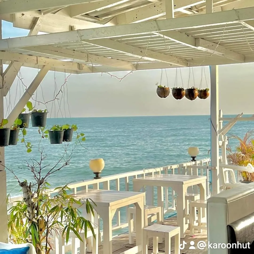 Balcony/Terrace in Karoon hut