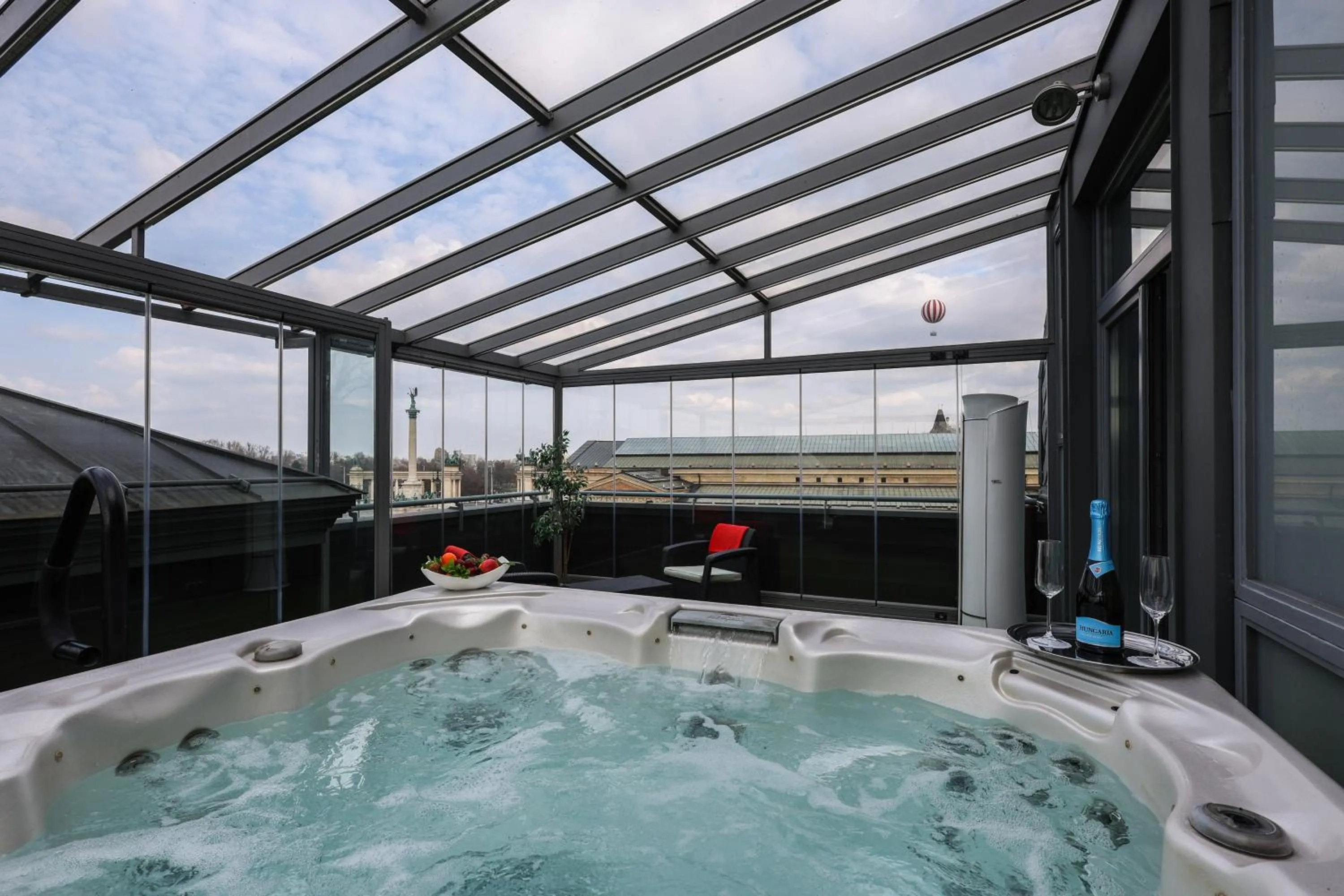 Hot Tub in Mirage Medic Hotel