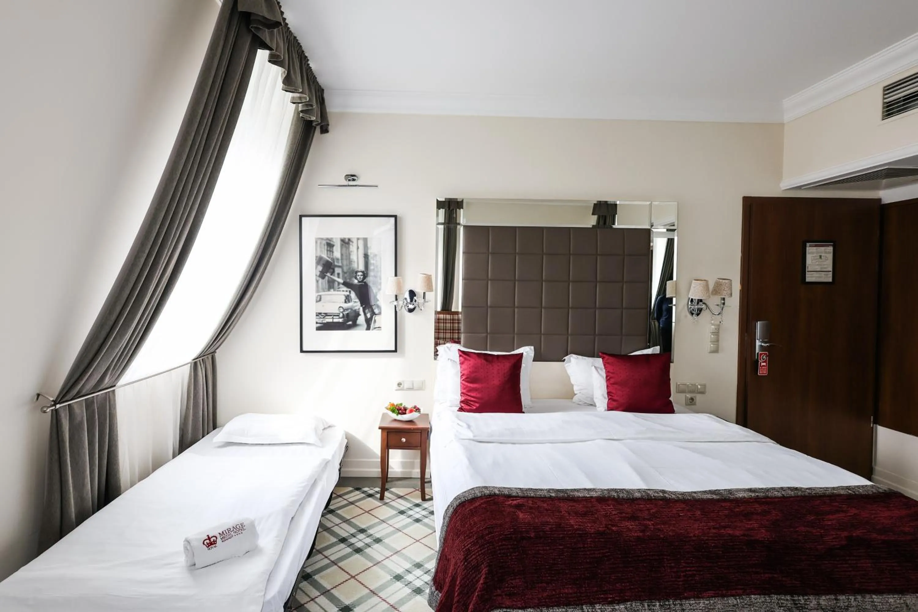 Photo of the whole room, Bed in Mirage Medic Hotel