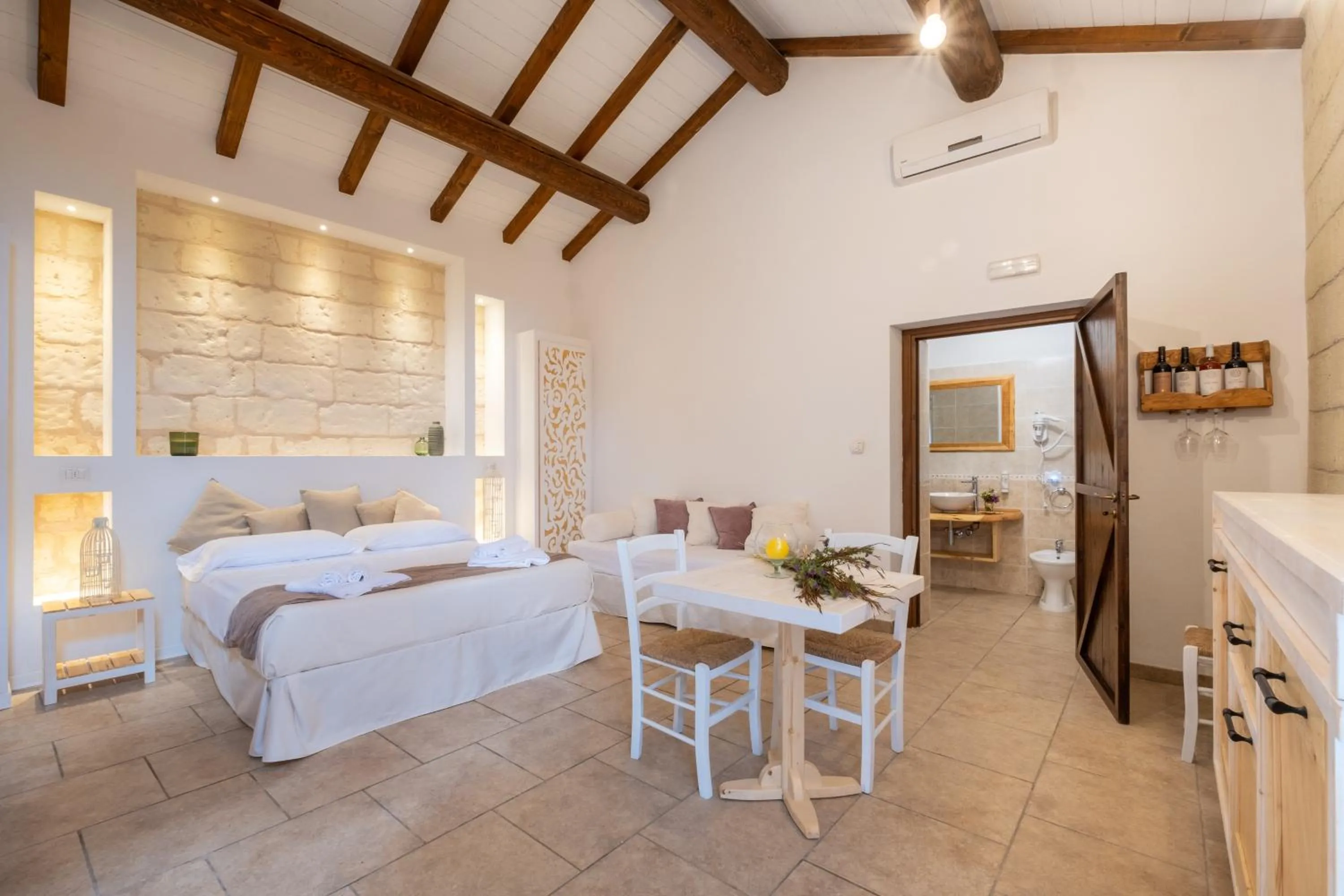 Bed in Agriturismo Alonì Costarella Masseria