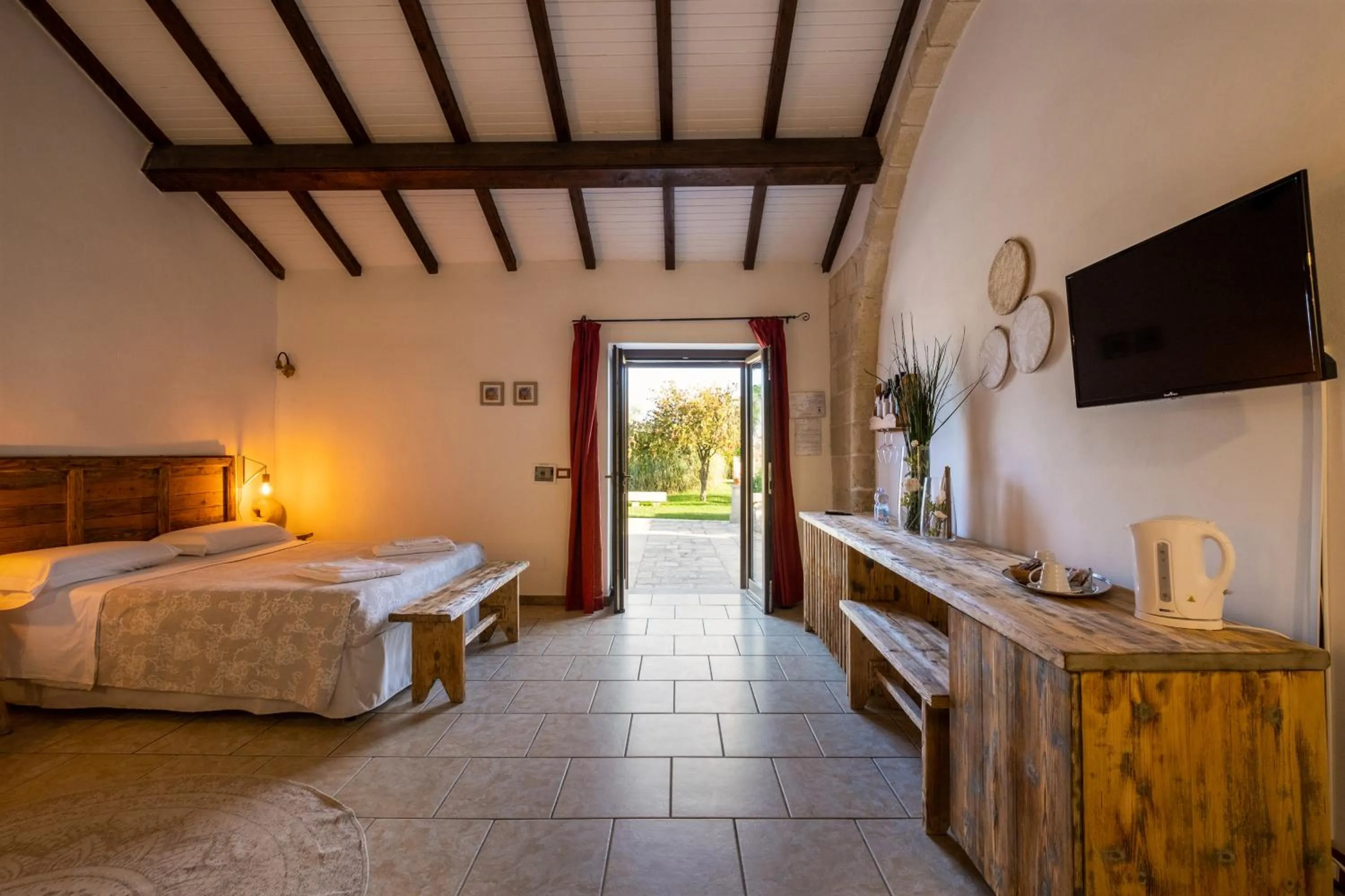 Bed in Agriturismo Alonì Costarella Masseria