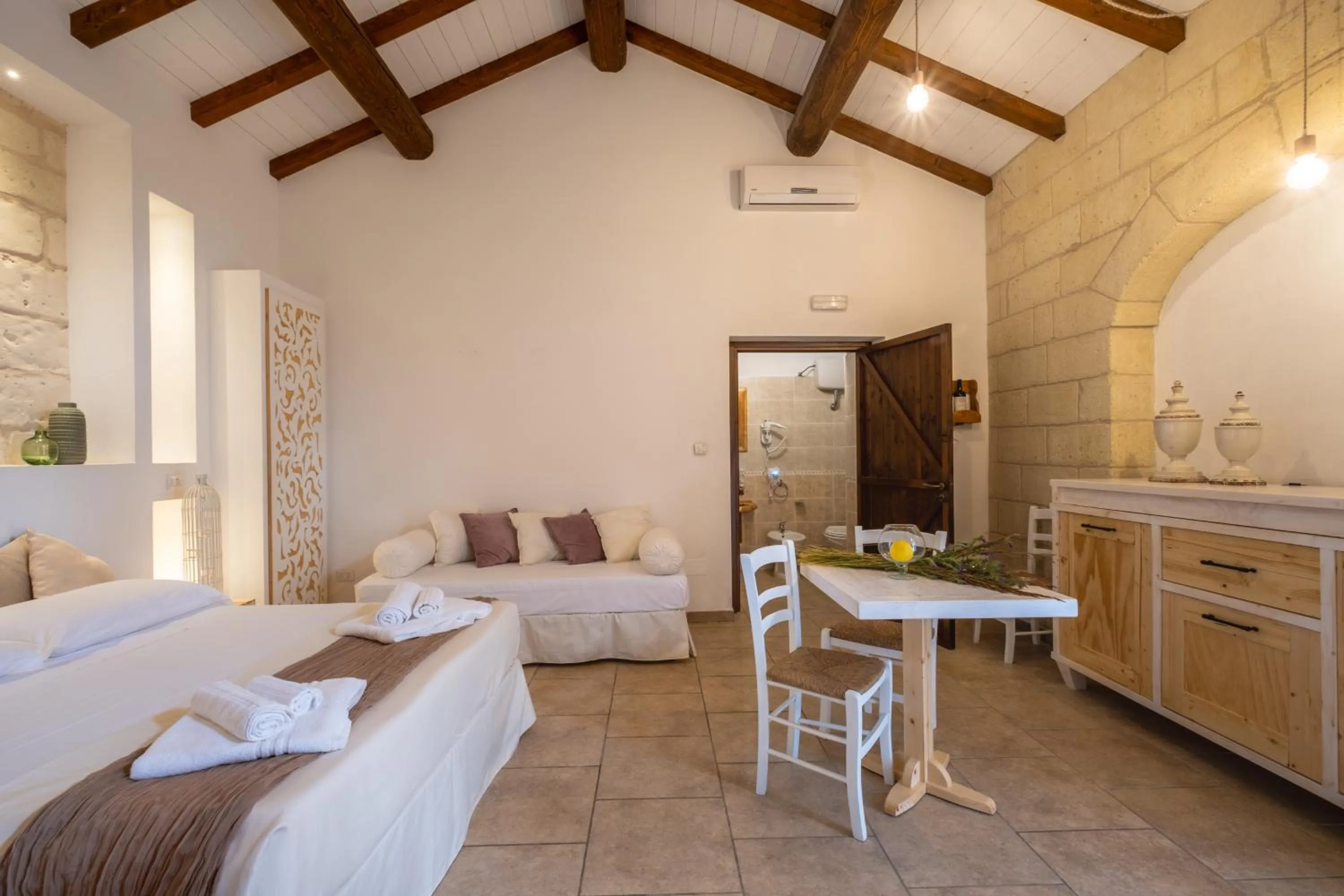 Bed in Agriturismo Alonì Costarella Masseria