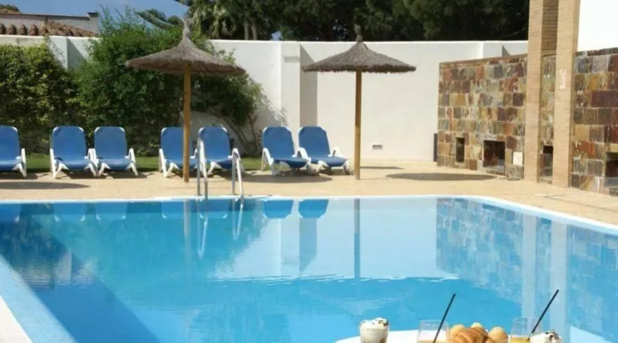 Swimming pool in Hotel Marisma Sancti Petri