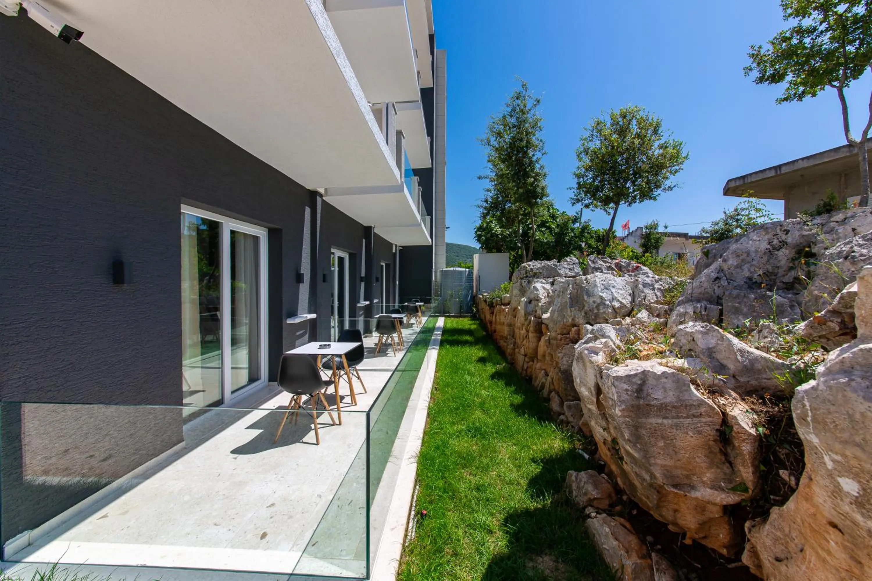 Balcony/Terrace in Inada Hotel Ksamil