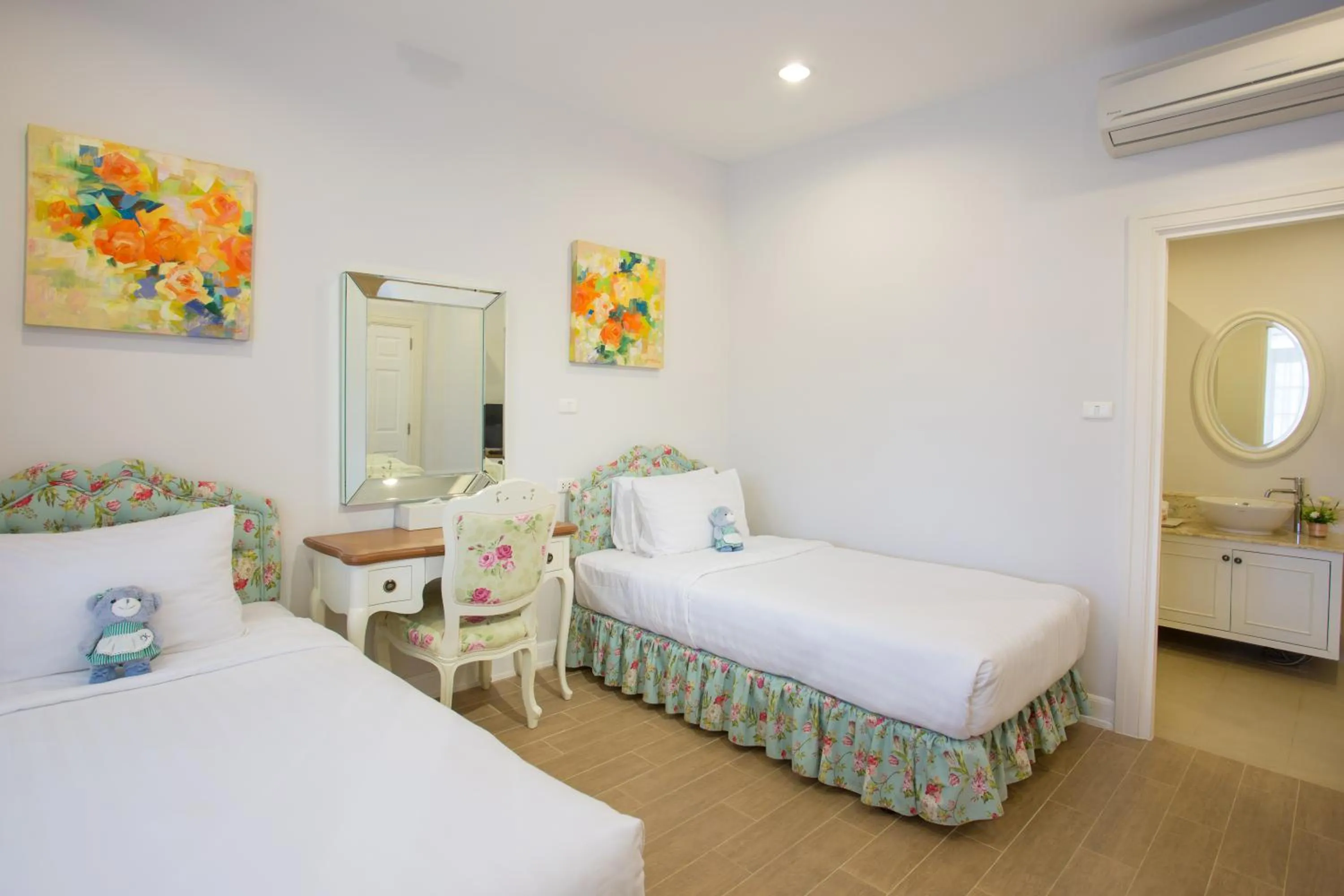 Bed in Kensington English Garden Resort Khaoyai