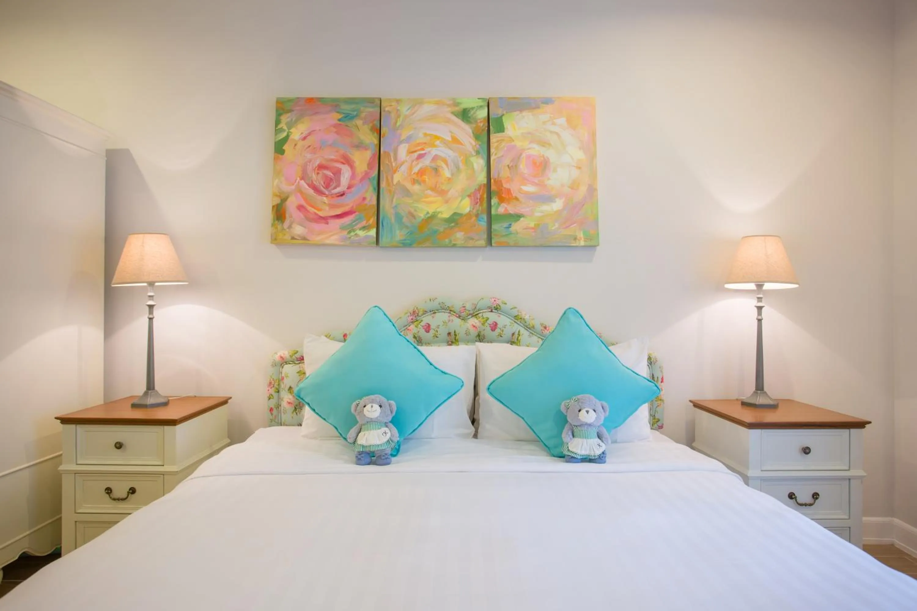 Bed in Kensington English Garden Resort Khaoyai