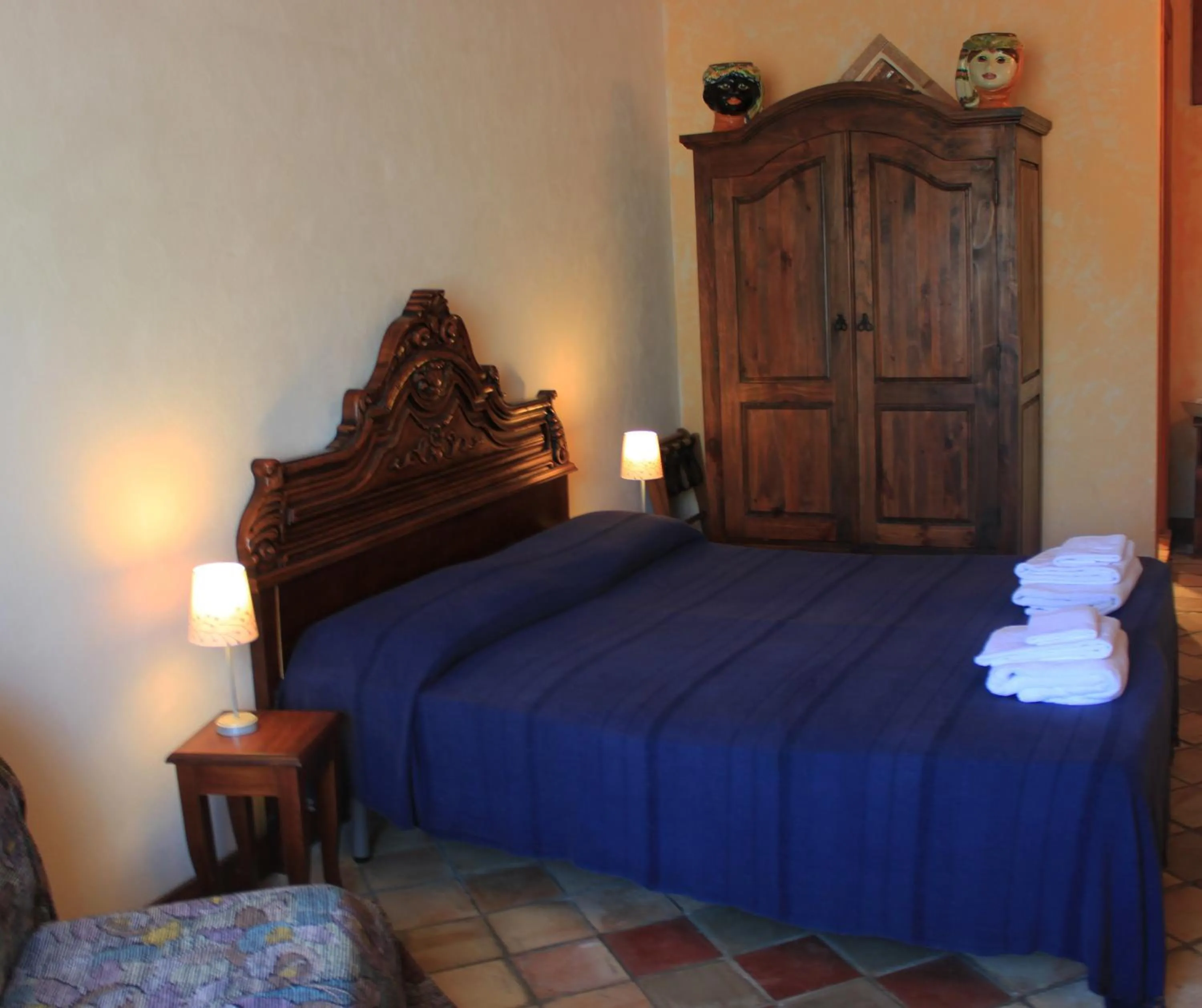 Bed in Villa Almoezia Charming B&B