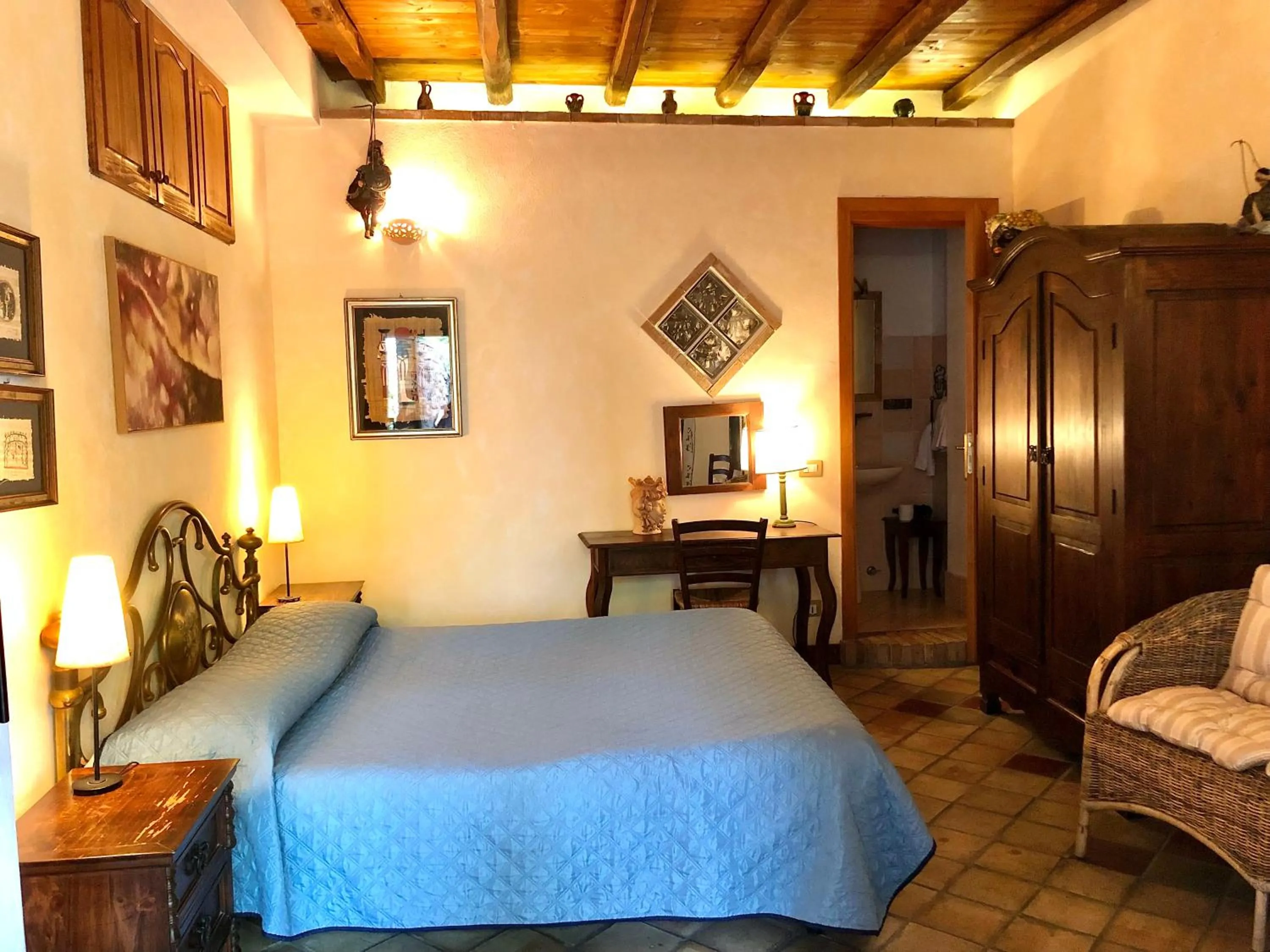 Photo of the whole room, Bed in Villa Almoezia Charming B&B