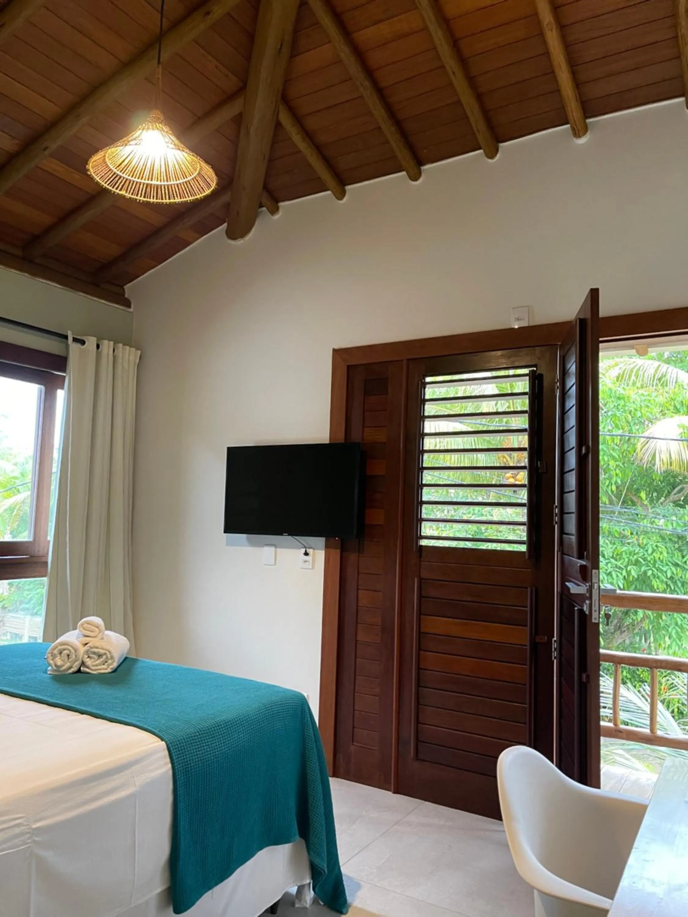 Photo of the whole room, Bed in Maui Maui Wellness- Taipu de Fora - Barra Grande