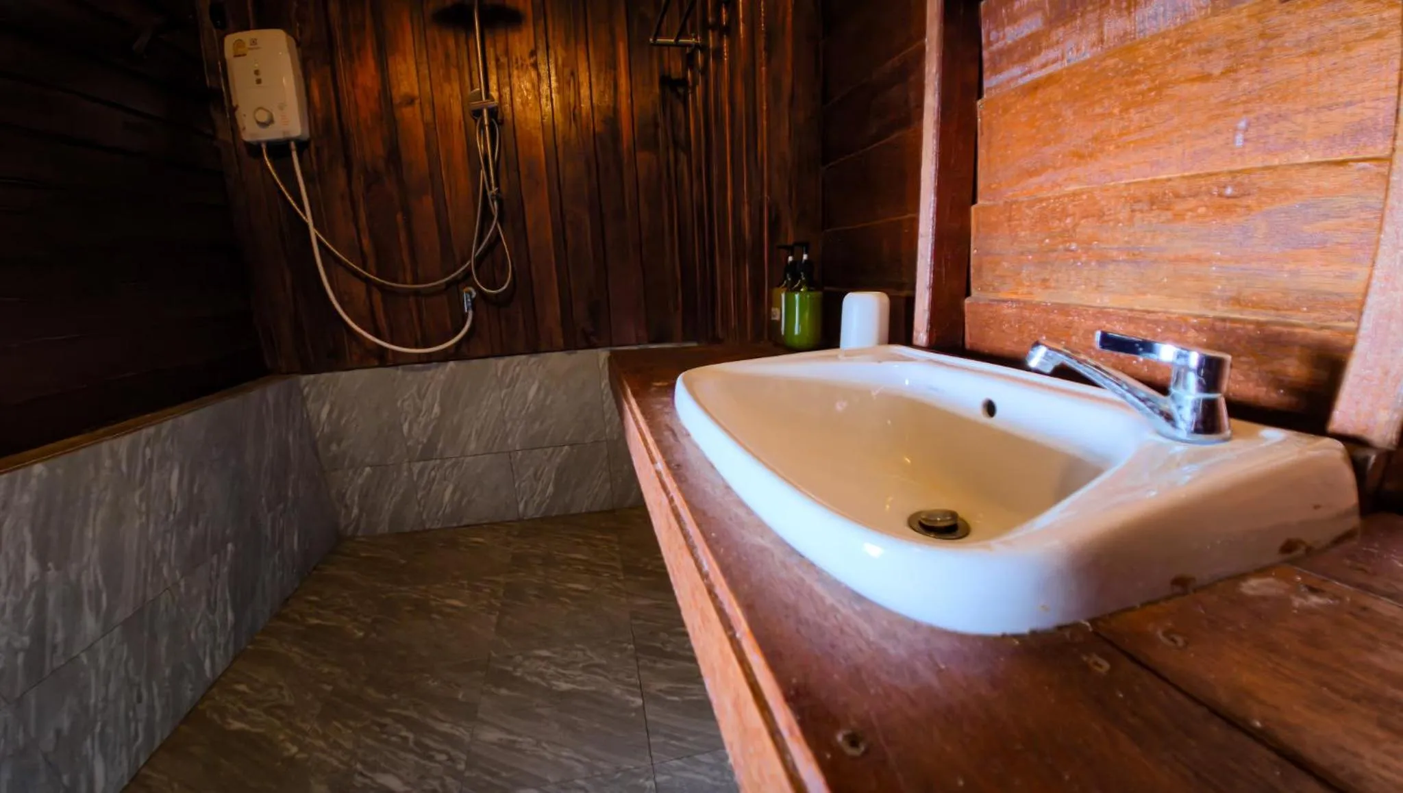 Forra Pattaya Sea View Bungalow