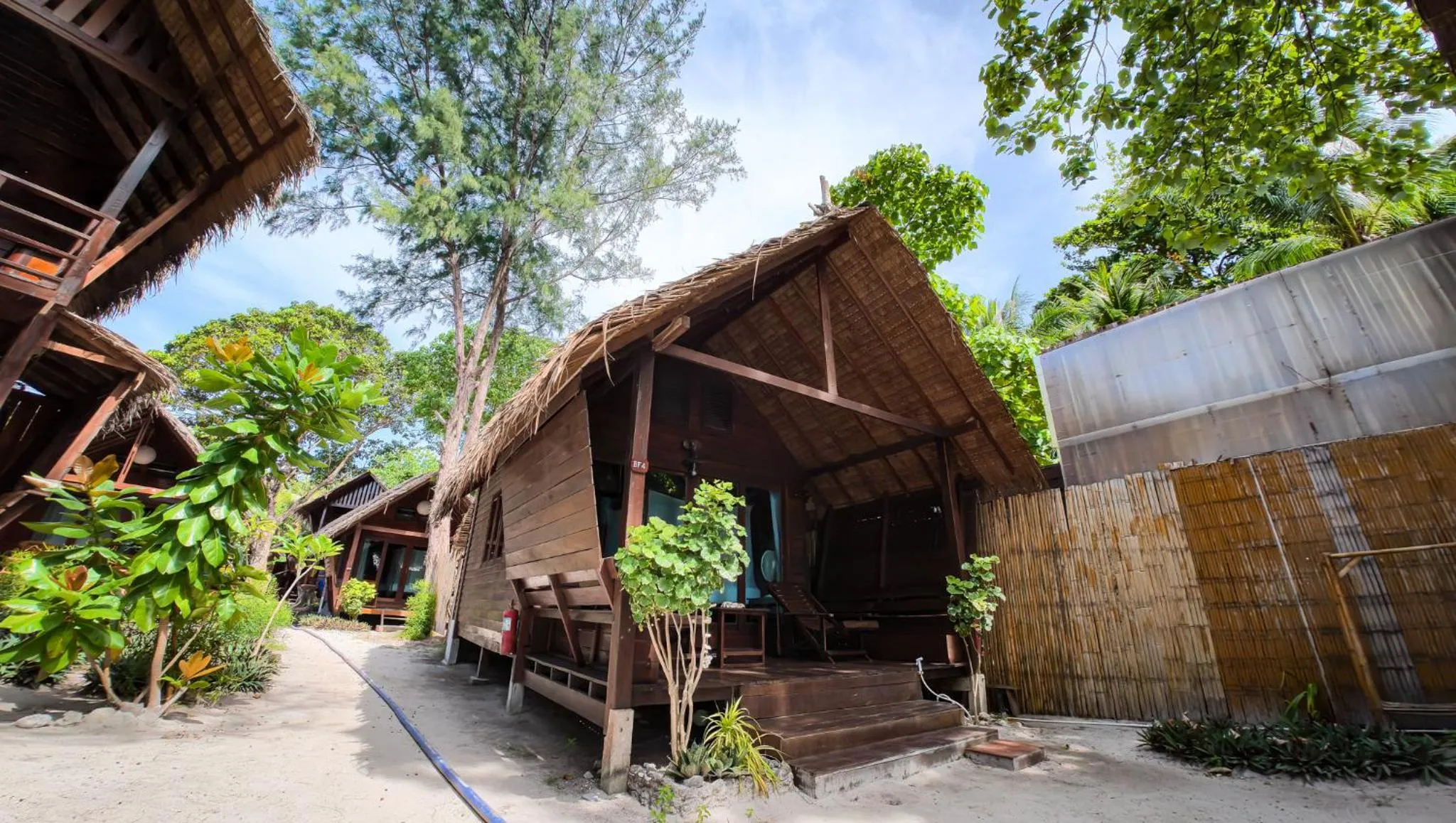 Forra Pattaya Sea View Bungalow