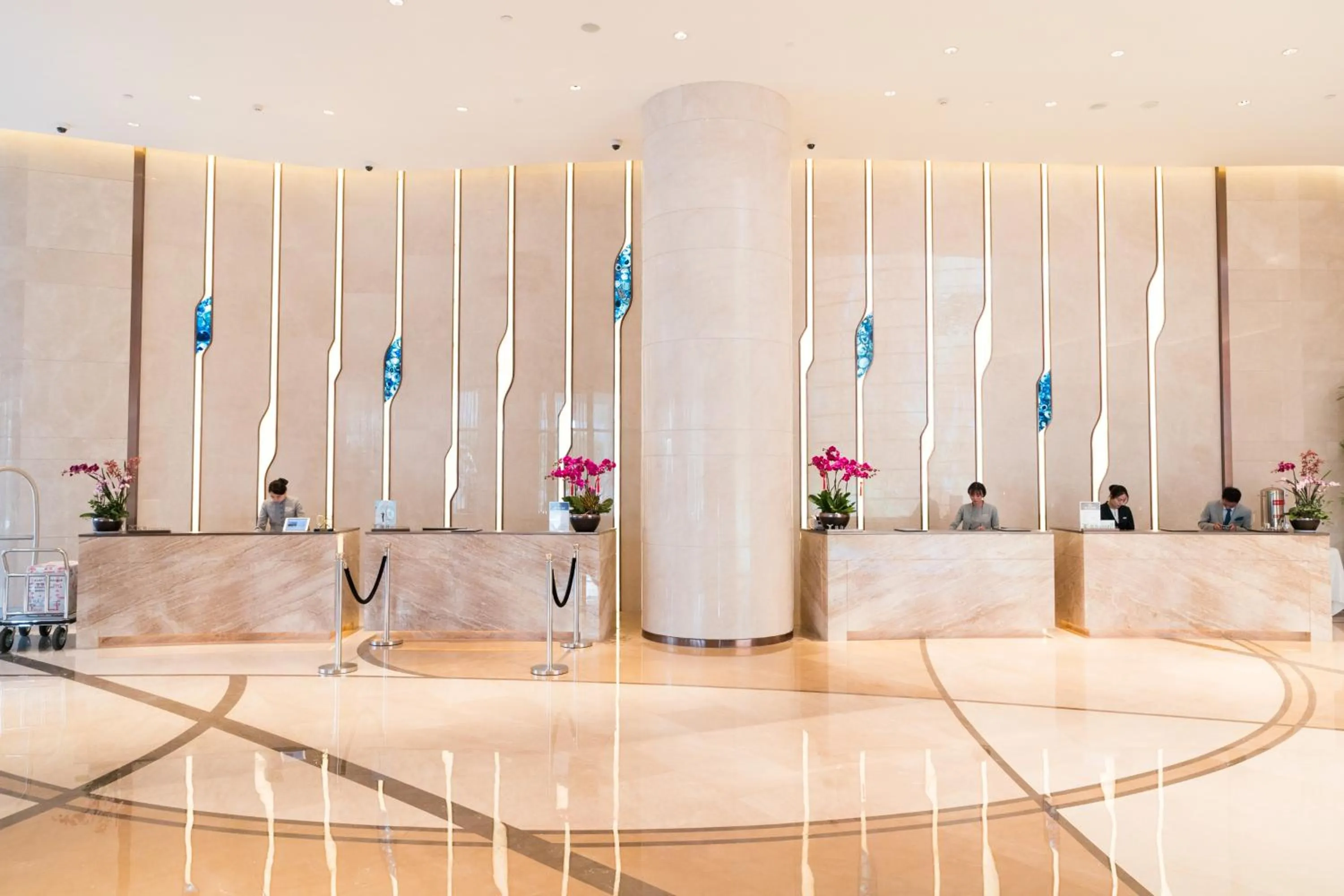 Lobby or reception in Wyndham Grand Plaza Royale Yuzhou Xiamen Wuyuan Bay