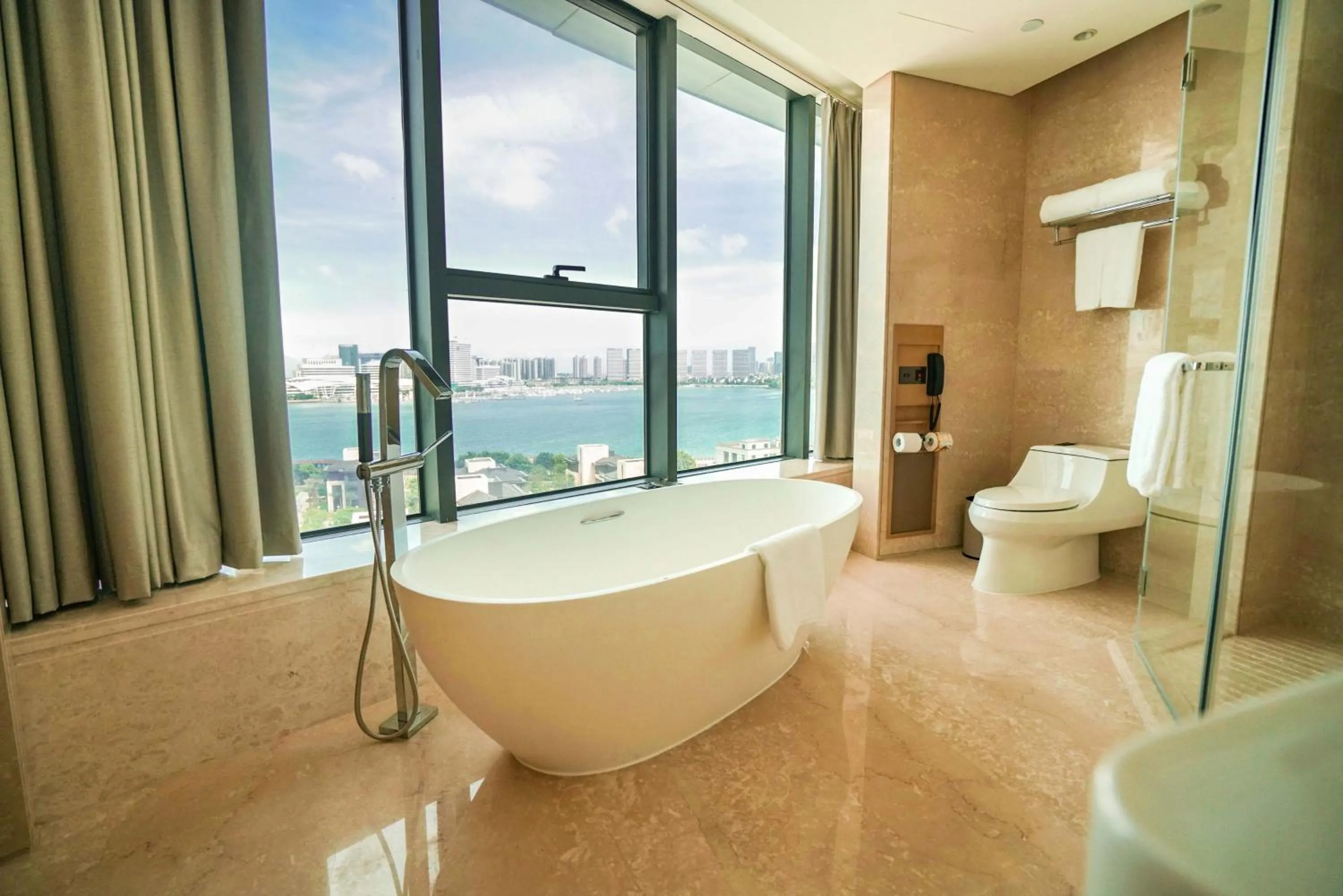 Bathroom in Wyndham Grand Plaza Royale Yuzhou Xiamen Wuyuan Bay