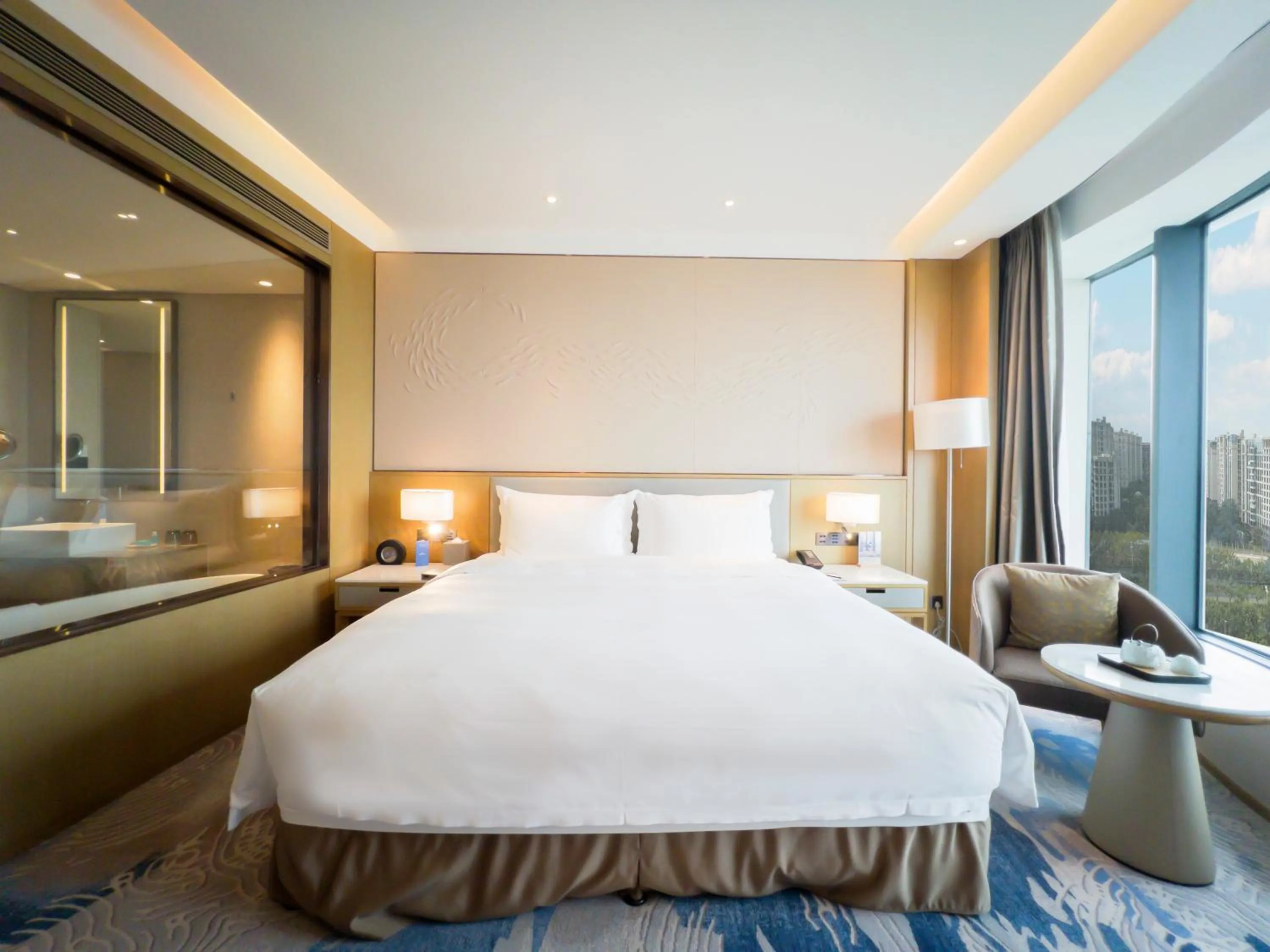 Decorative detail, Bed in Wyndham Grand Plaza Royale Yuzhou Xiamen Wuyuan Bay